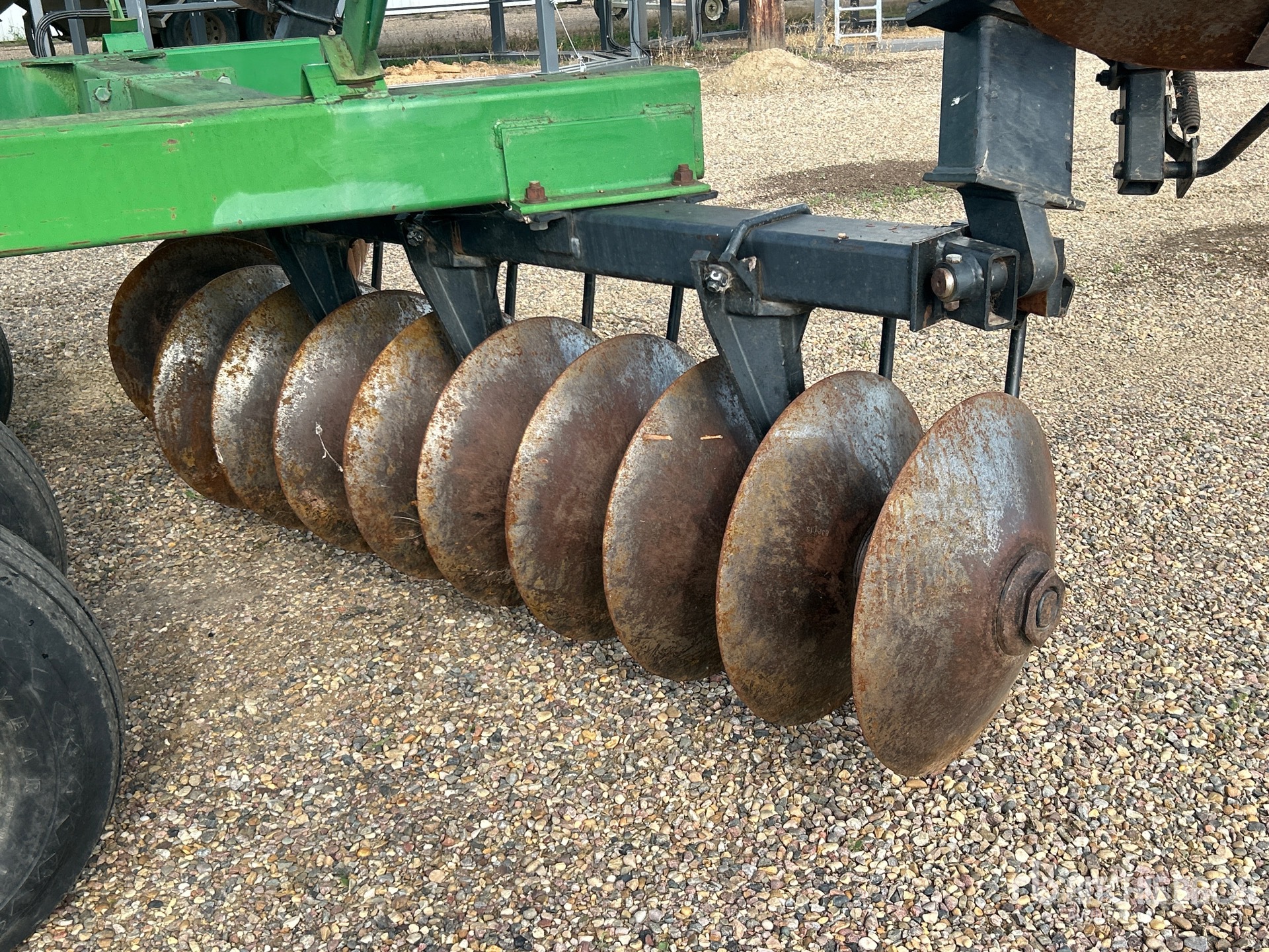 John Deere 650