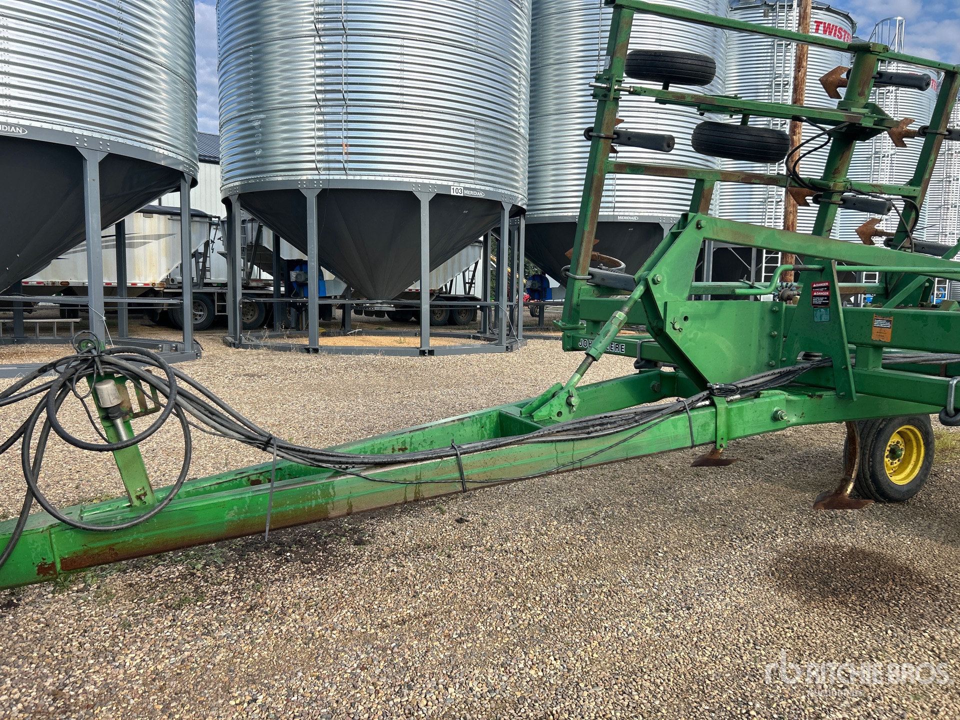 1995 John Deere 680