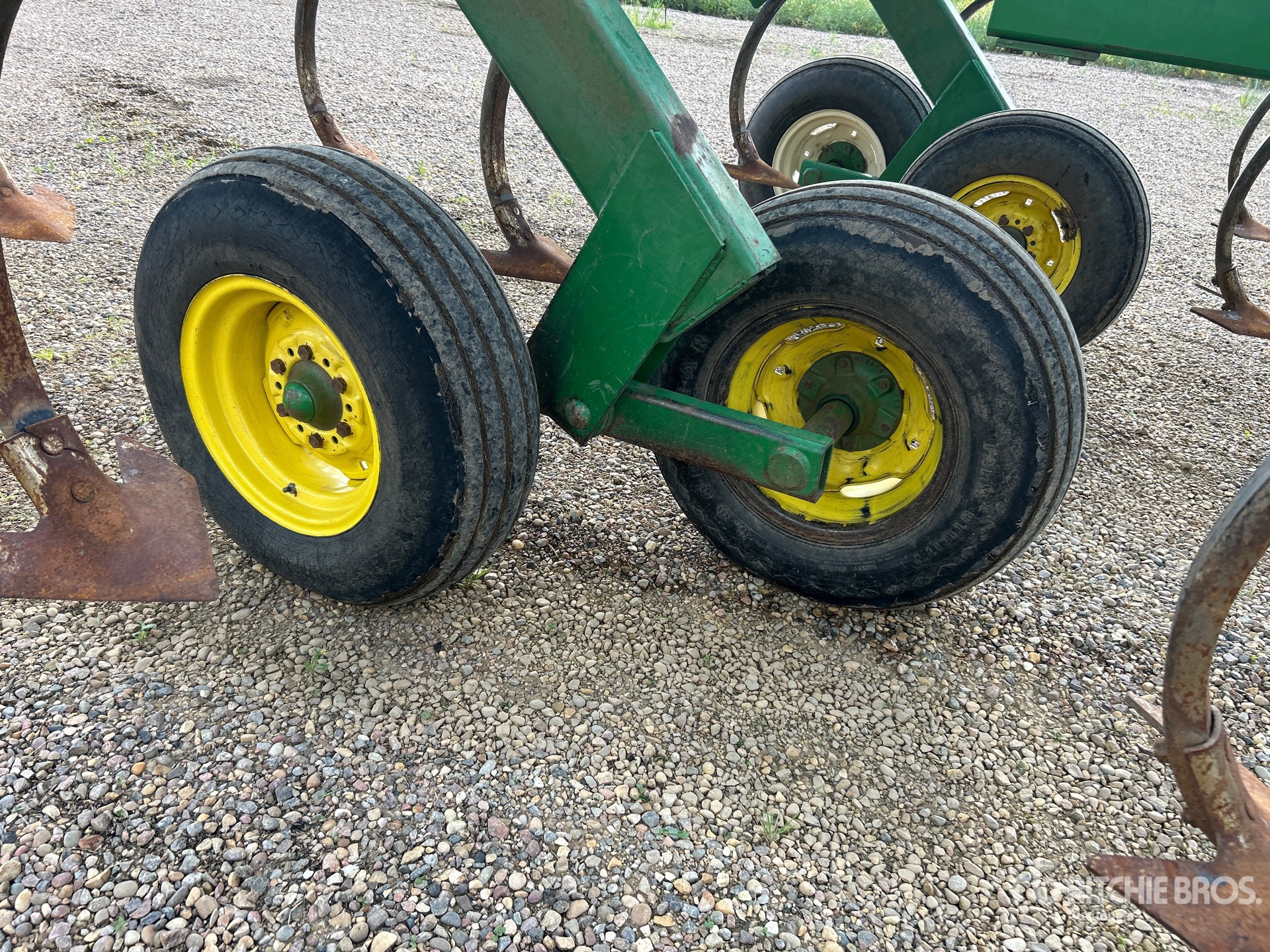 1995 John Deere 680