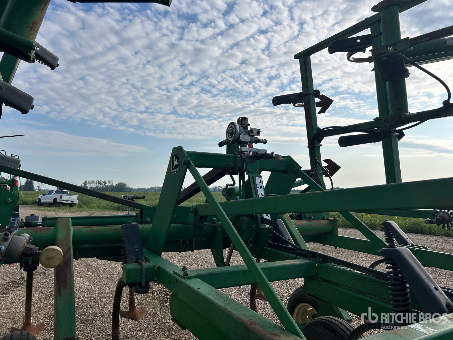 1995 John Deere 680
