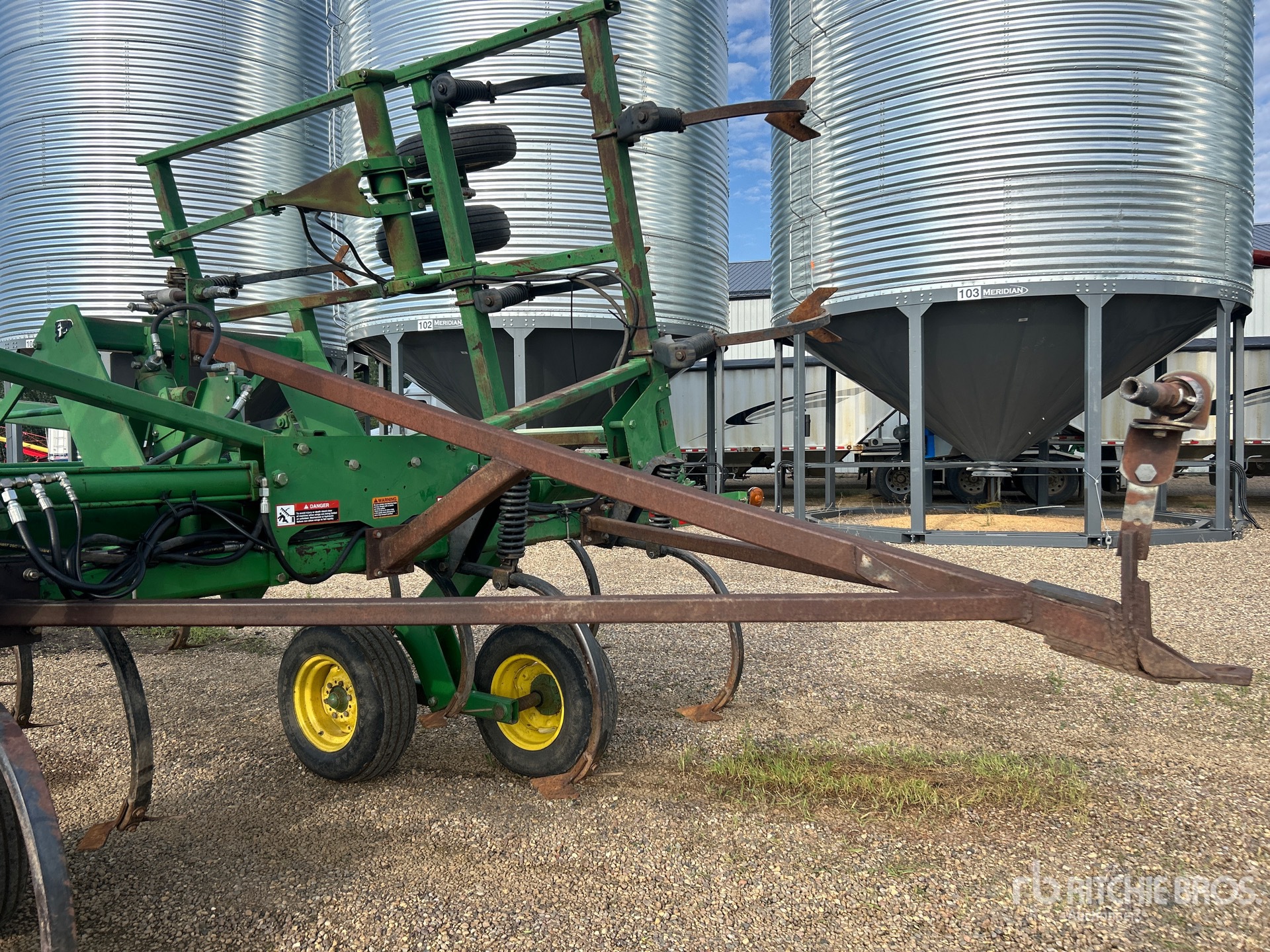 1995 John Deere 680