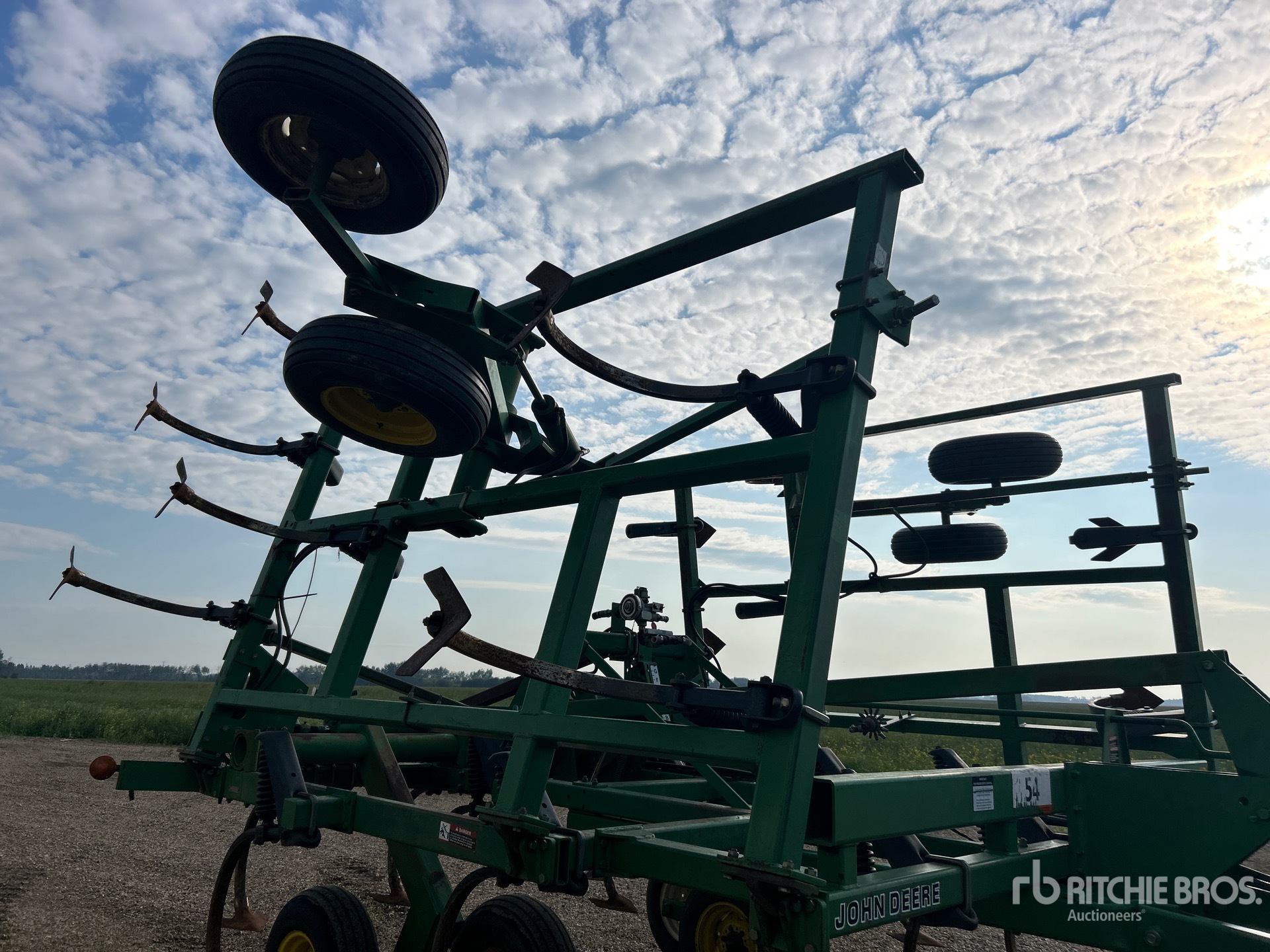 1995 John Deere 680