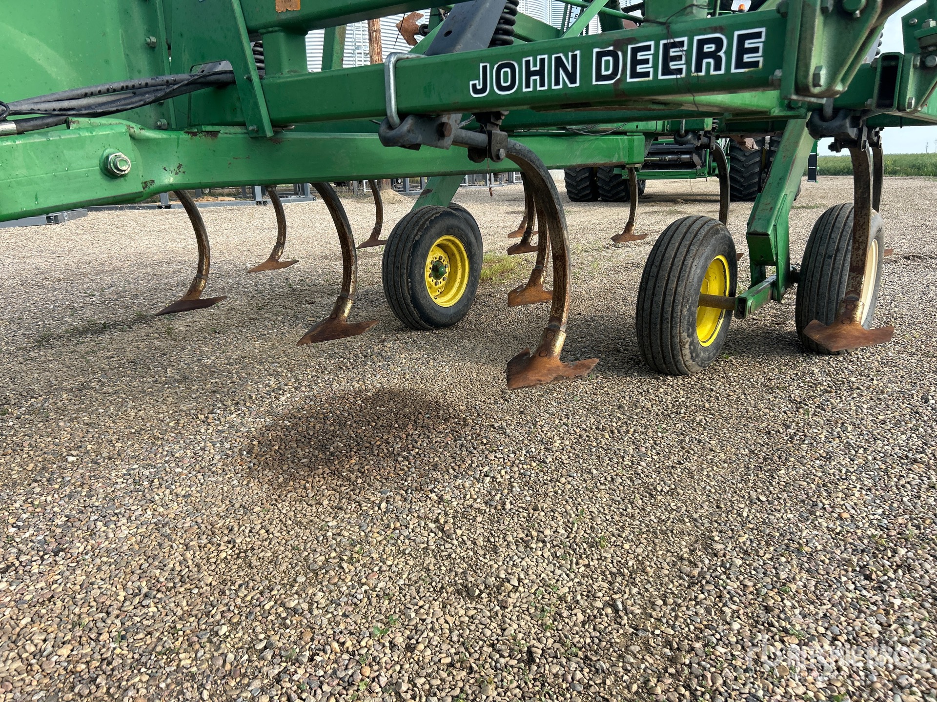 1995 John Deere 680
