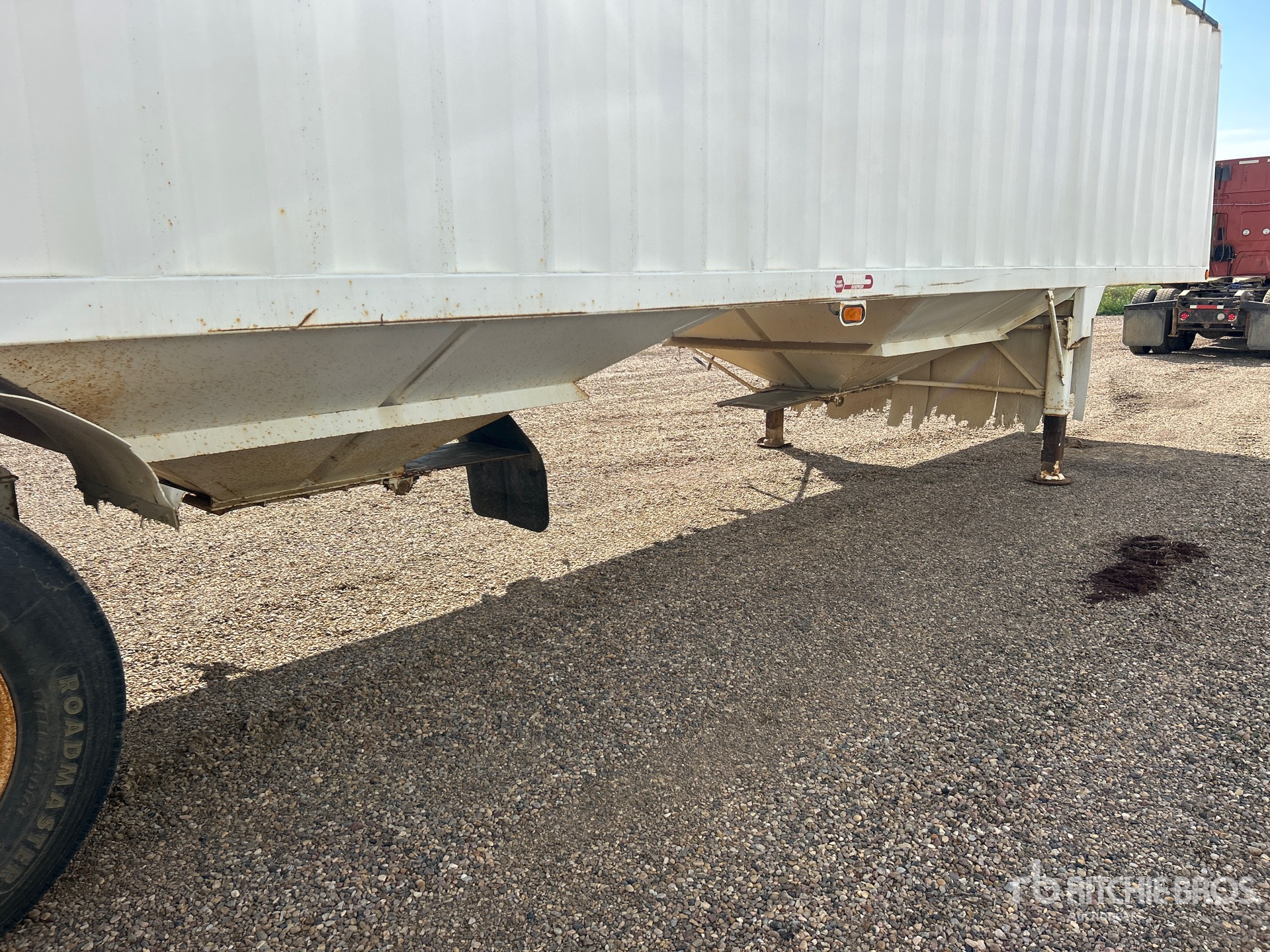 1995 Doepker 38 ft T/A