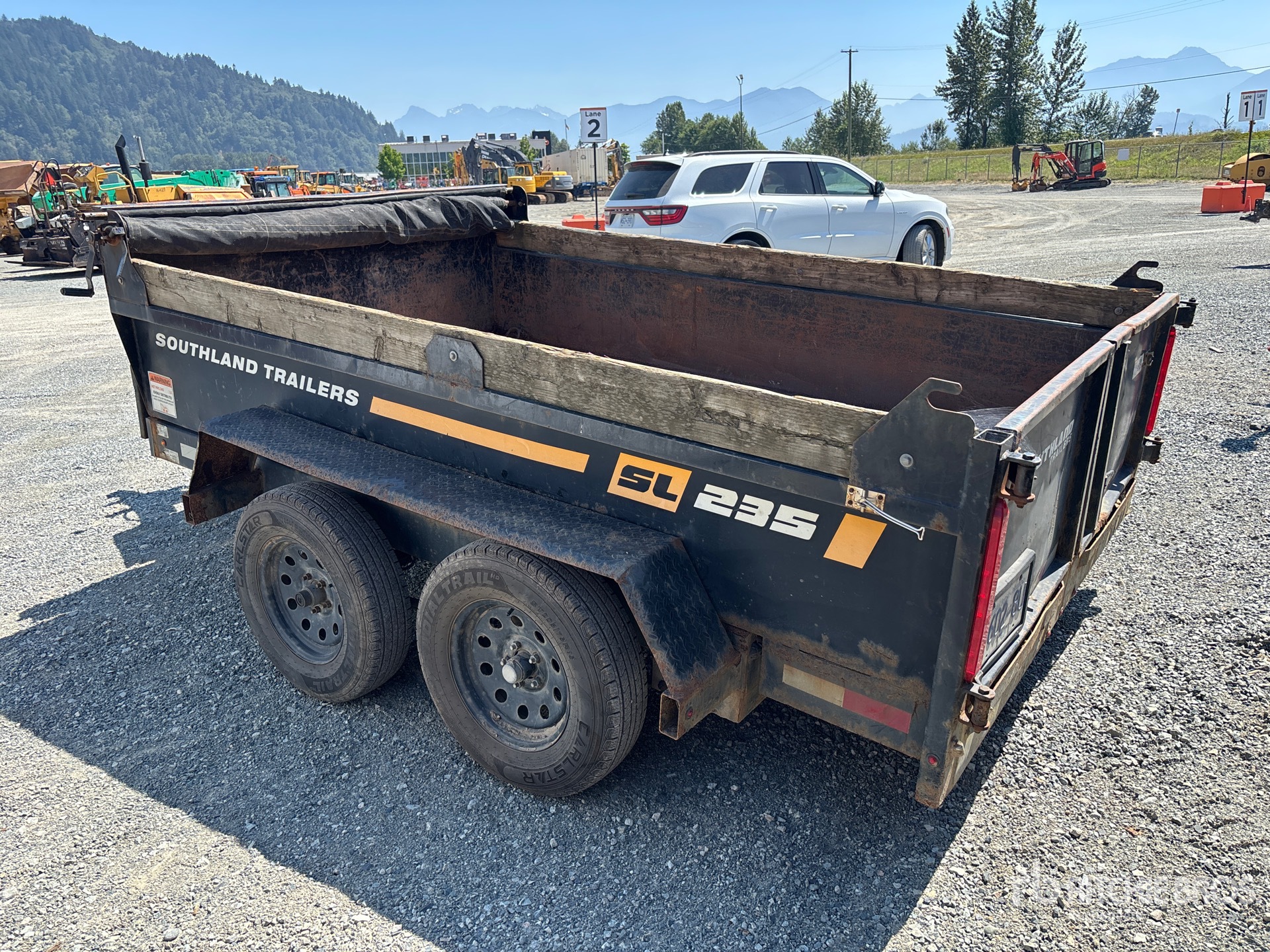 General Appearance with Picture, Left Rear Corner