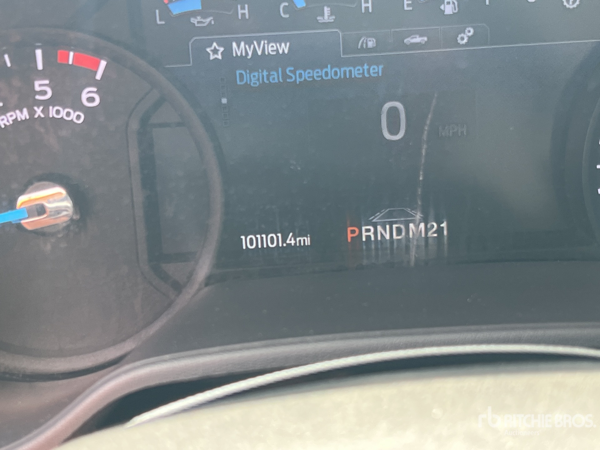 2022 Ford E350