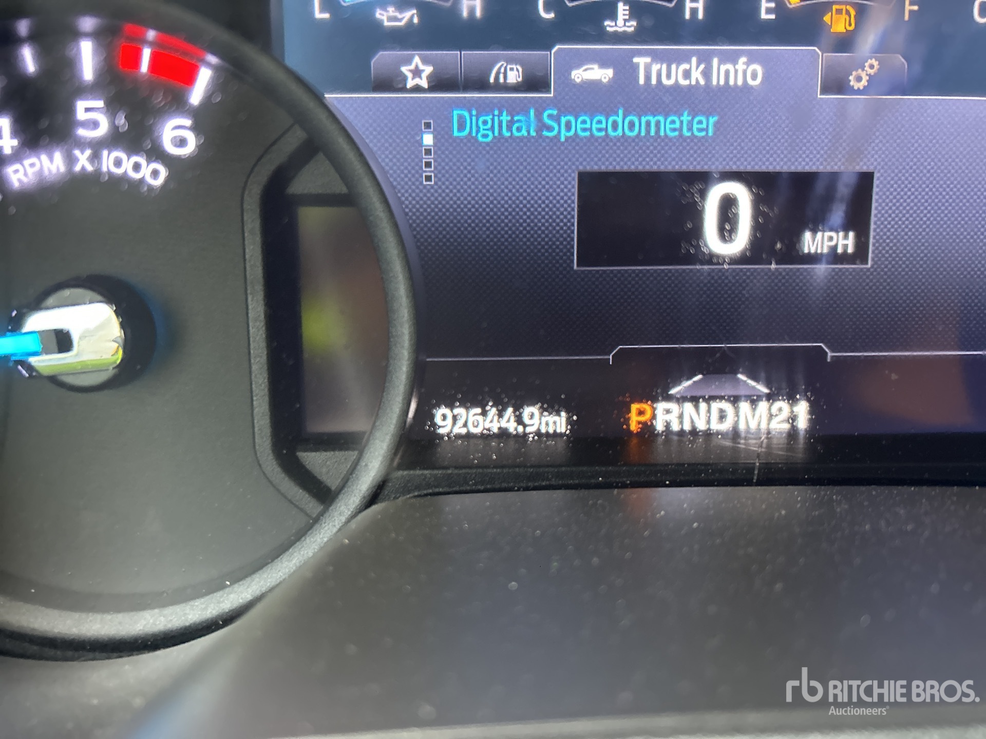 2022 Ford E-350