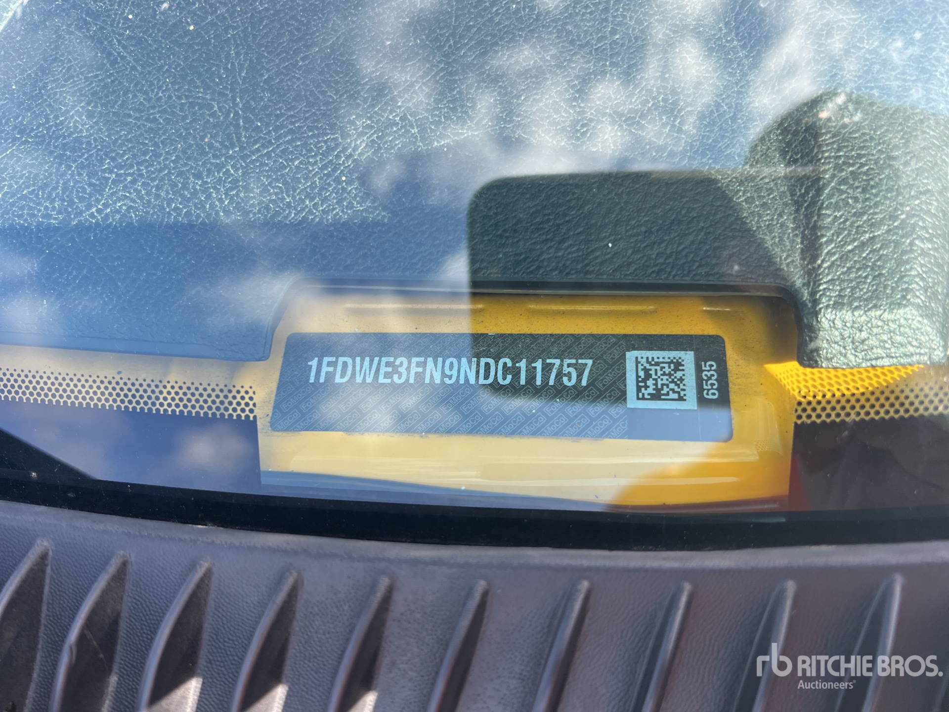 2022 Ford E-350