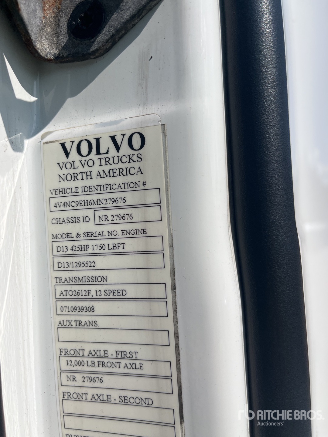 Photo of a 2021 Volvo VNL
