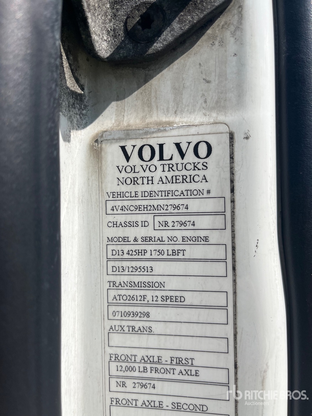 Photo of a 2021 Volvo VNL