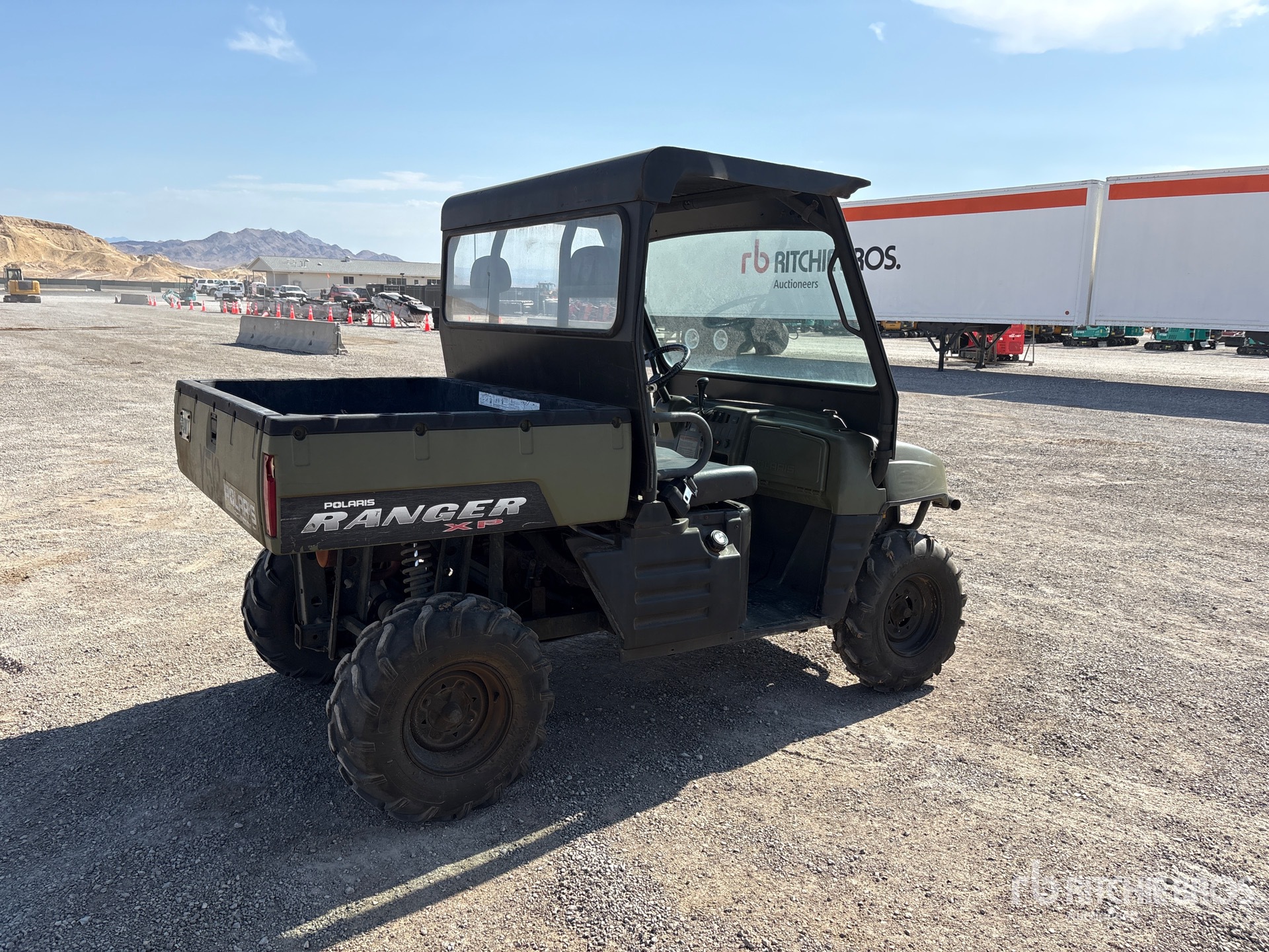 General Appearance with Picture, Right Rear Corner