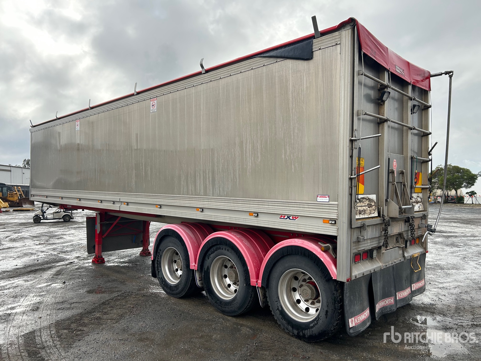 General Appearance with Picture, Right Rear Corner