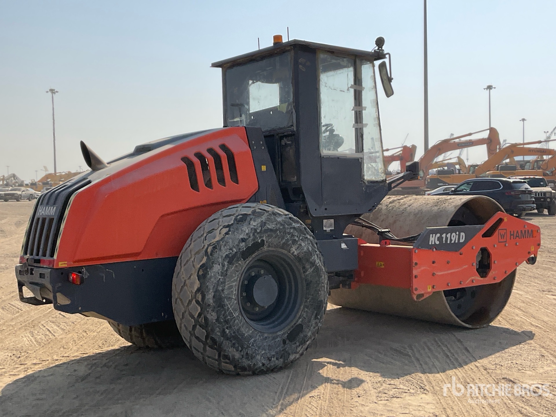 2023 Hamm HC119ID