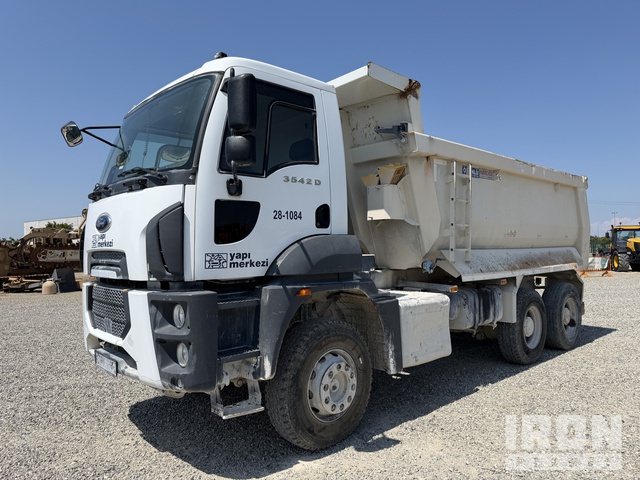 2022 Ford 3542D T/A Dump Truck