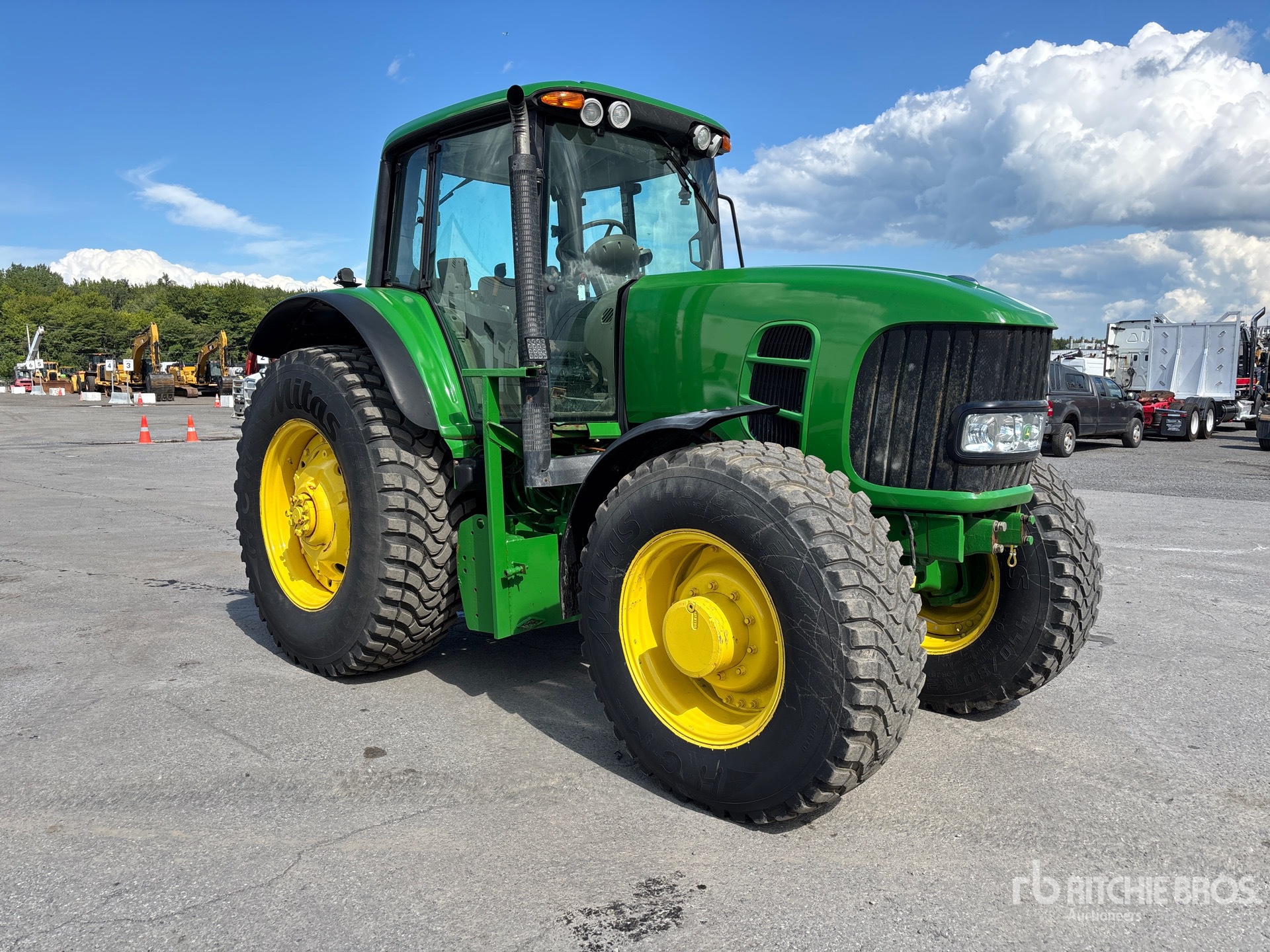 2010 John Deere 7430