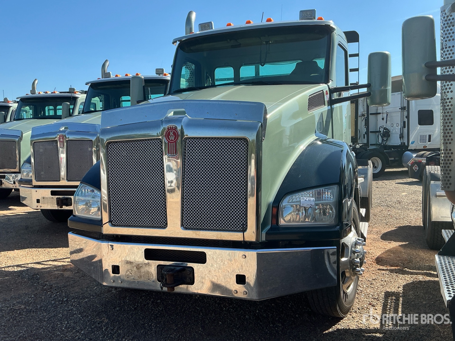 Photo of a 2019 Kenworth T880