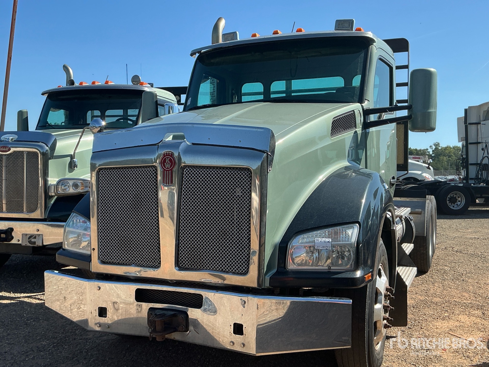Photo of a 2019 Kenworth T880