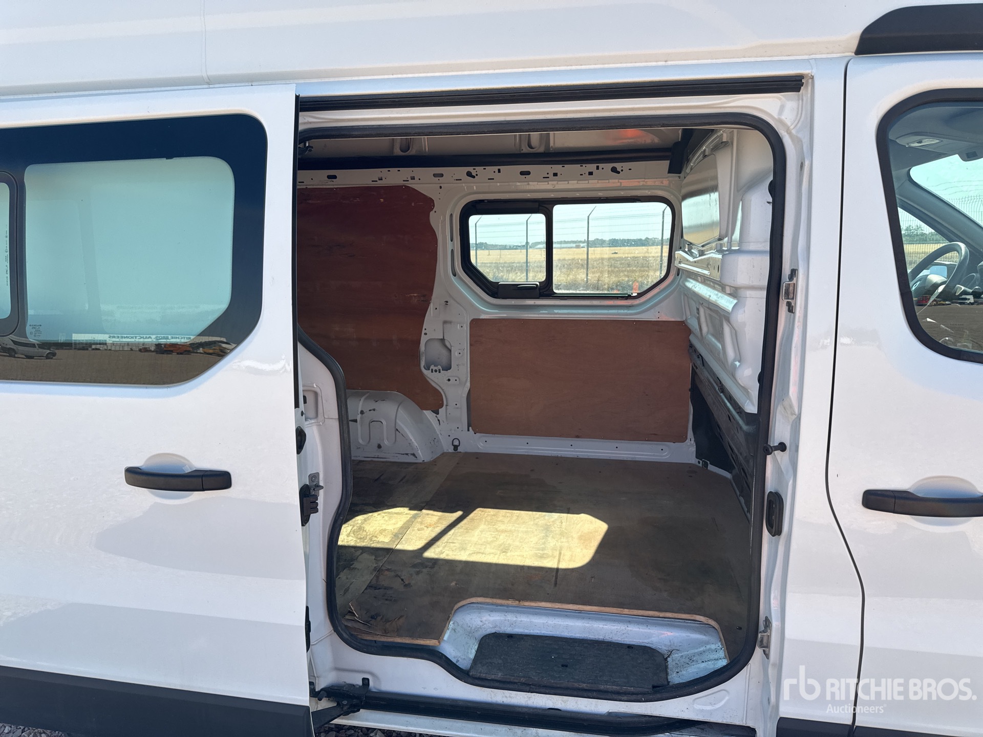 2017 Renault TRAFIC DCI145