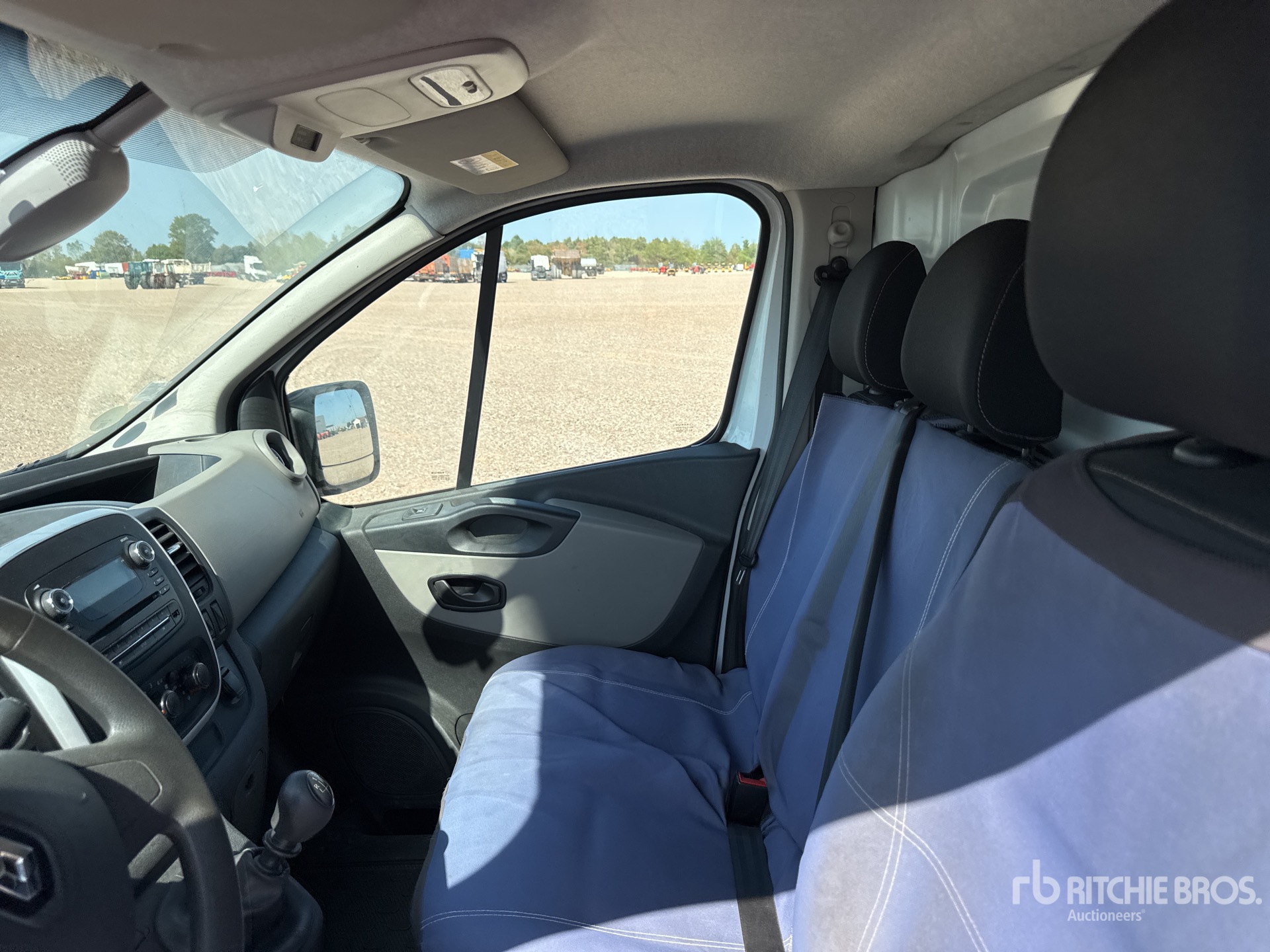 2017 Renault TRAFIC DCI145