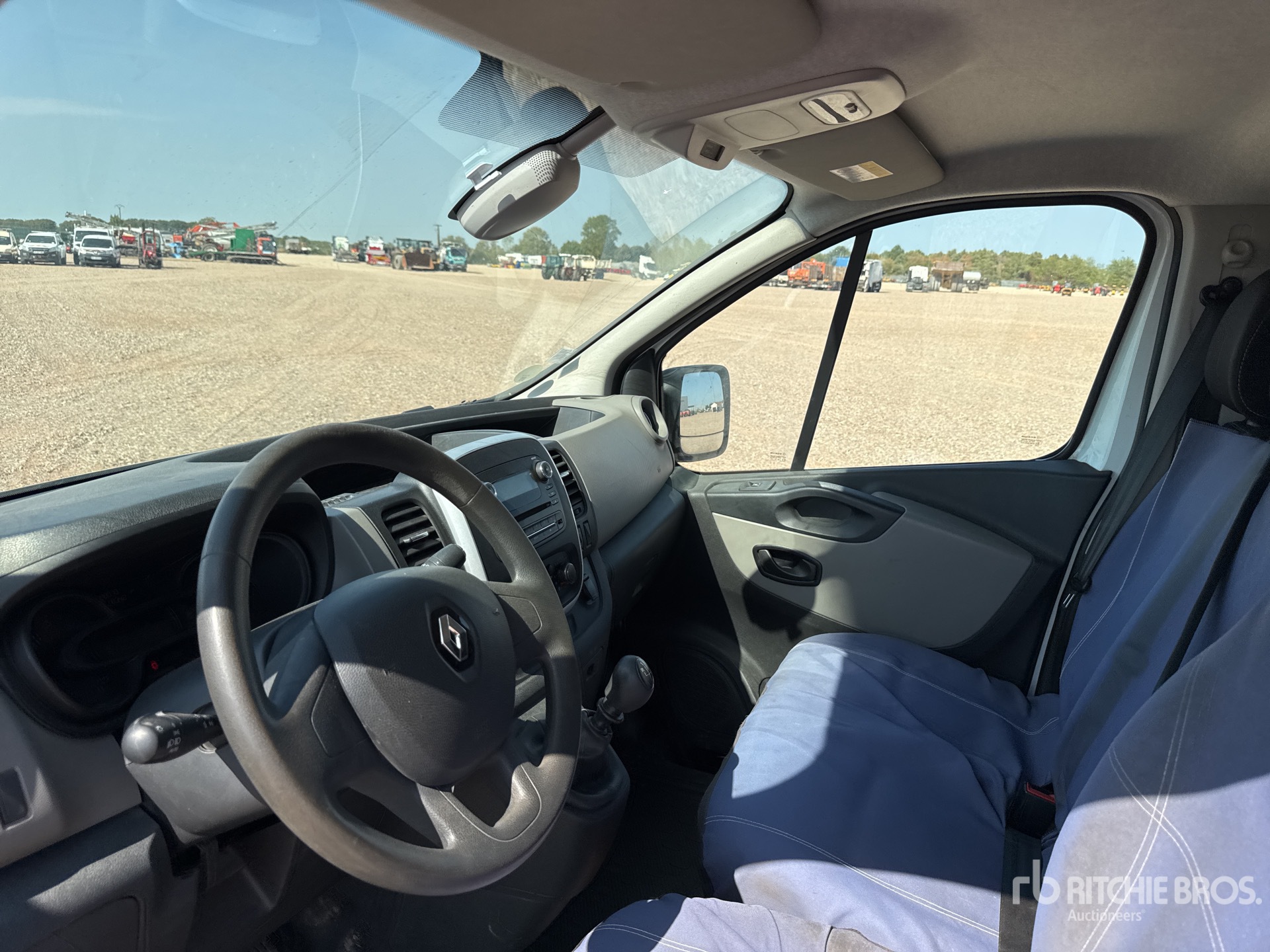 2017 Renault TRAFIC DCI145