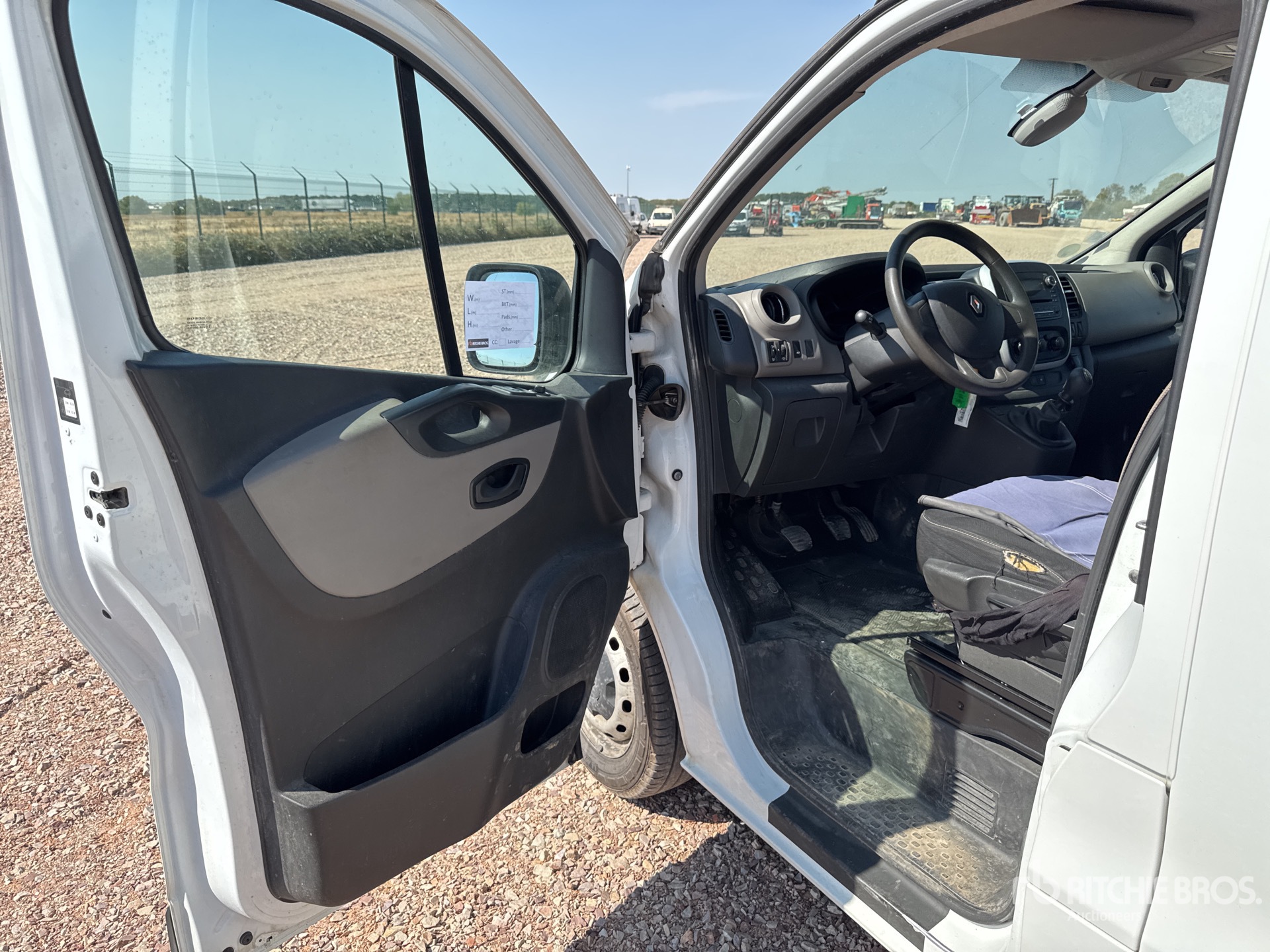 2017 Renault TRAFIC DCI145