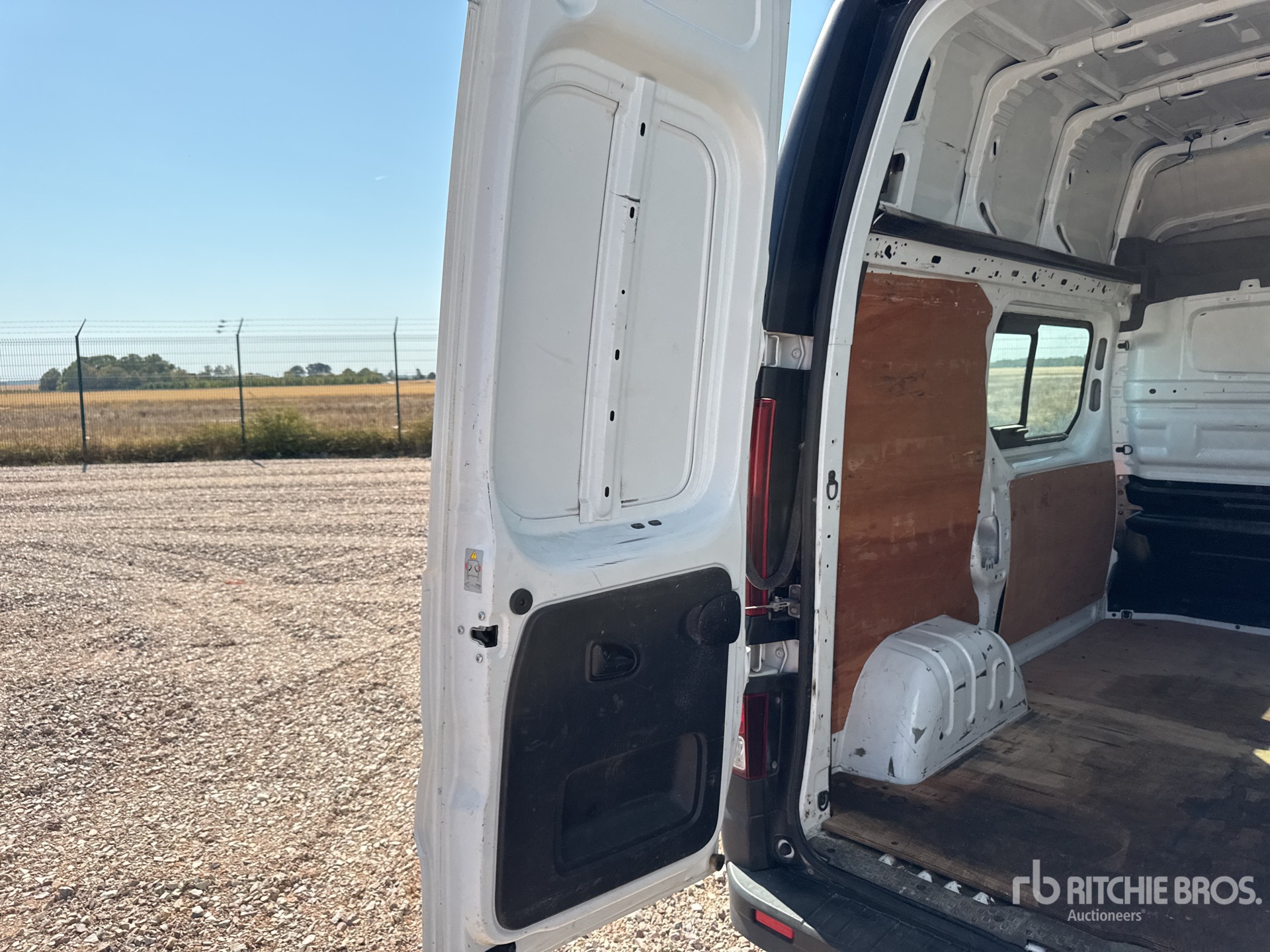 2017 Renault TRAFIC DCI145