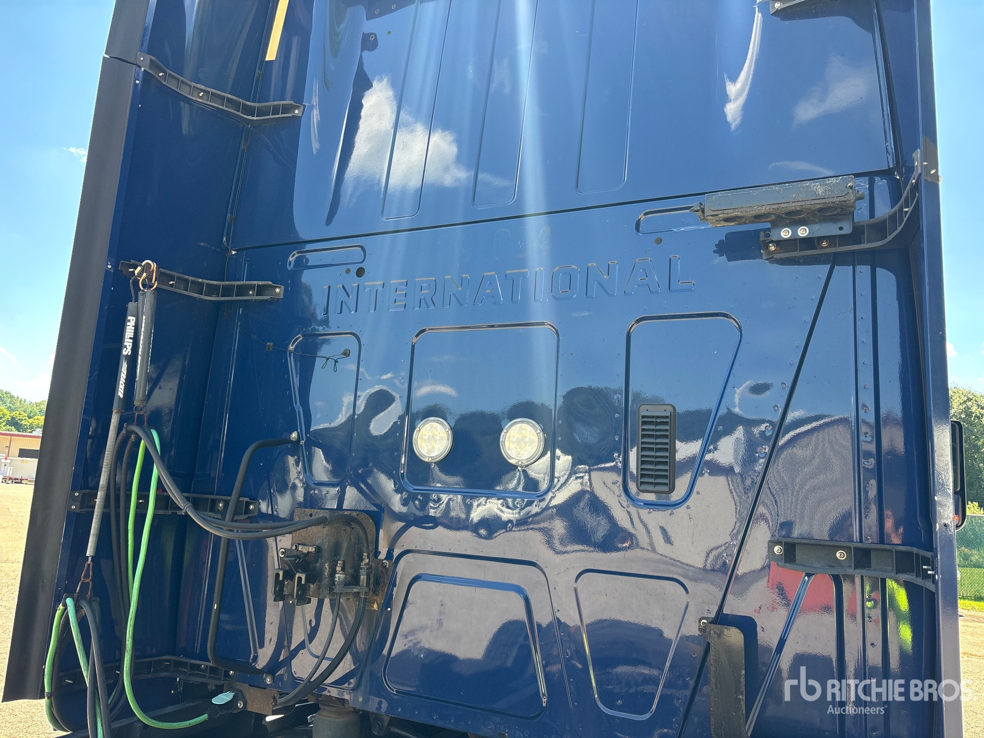 2019 International LT625