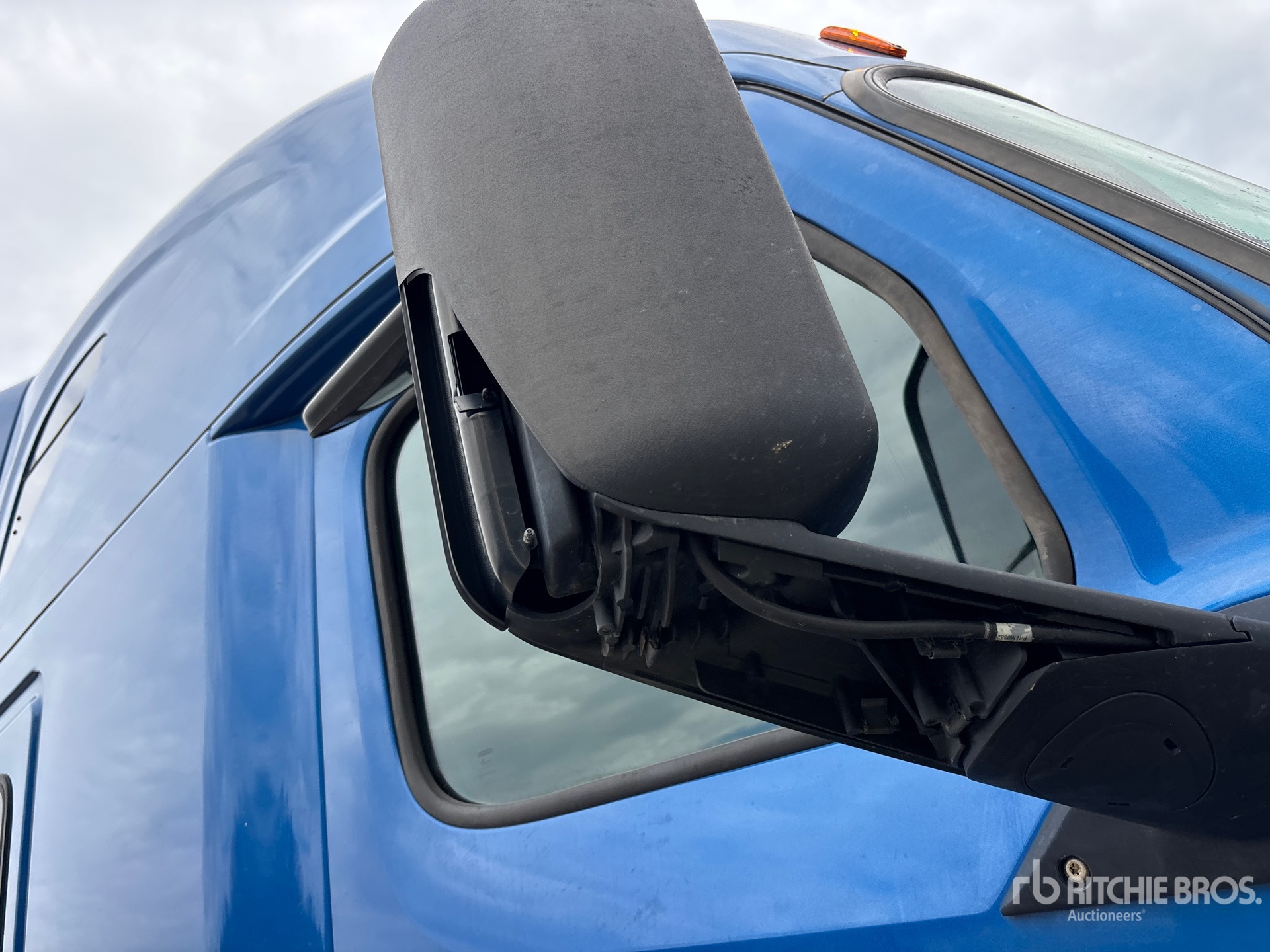 2019 Freightliner CASCADIA 126