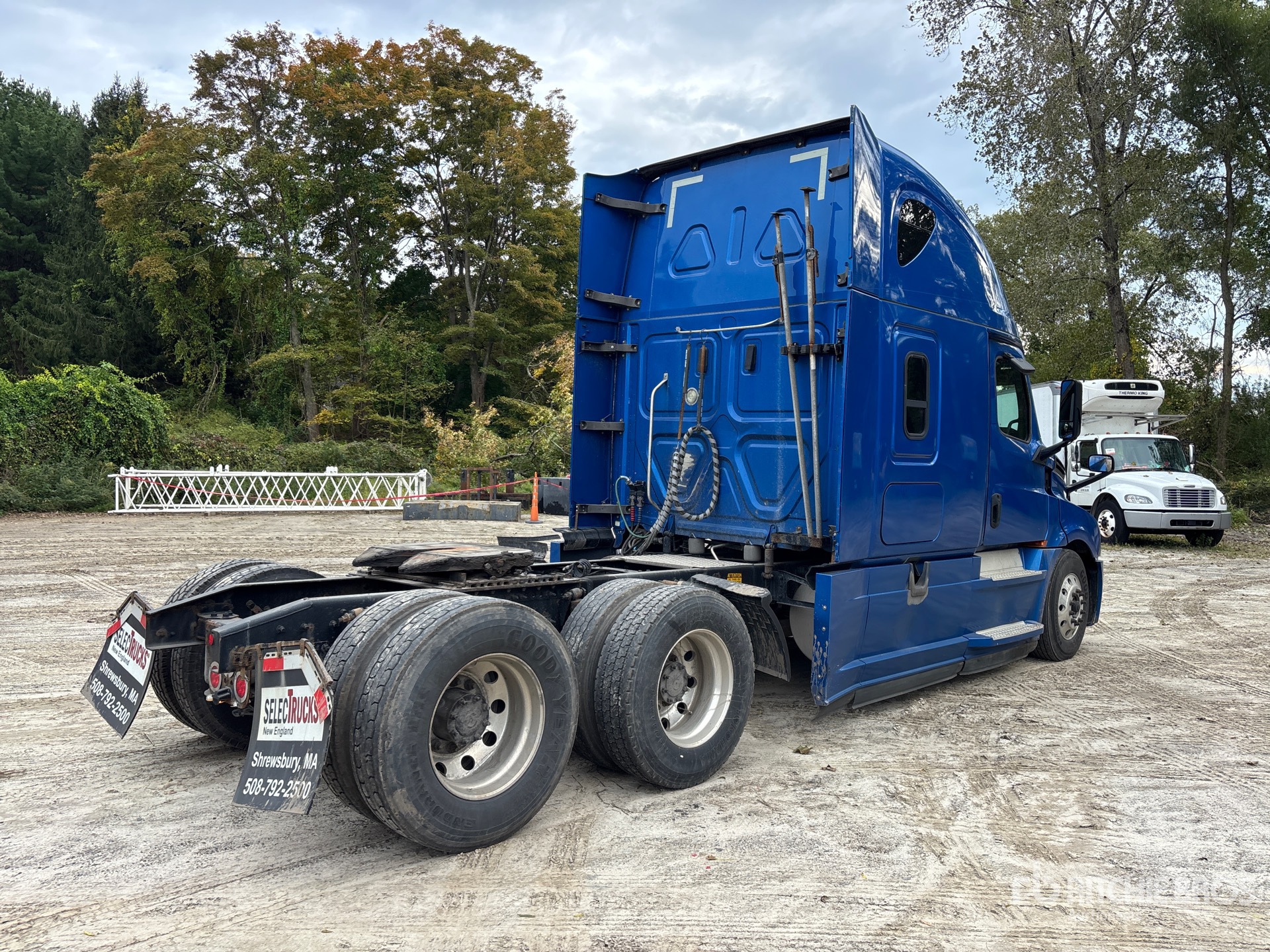 2019 Freightliner CASCADIA 126