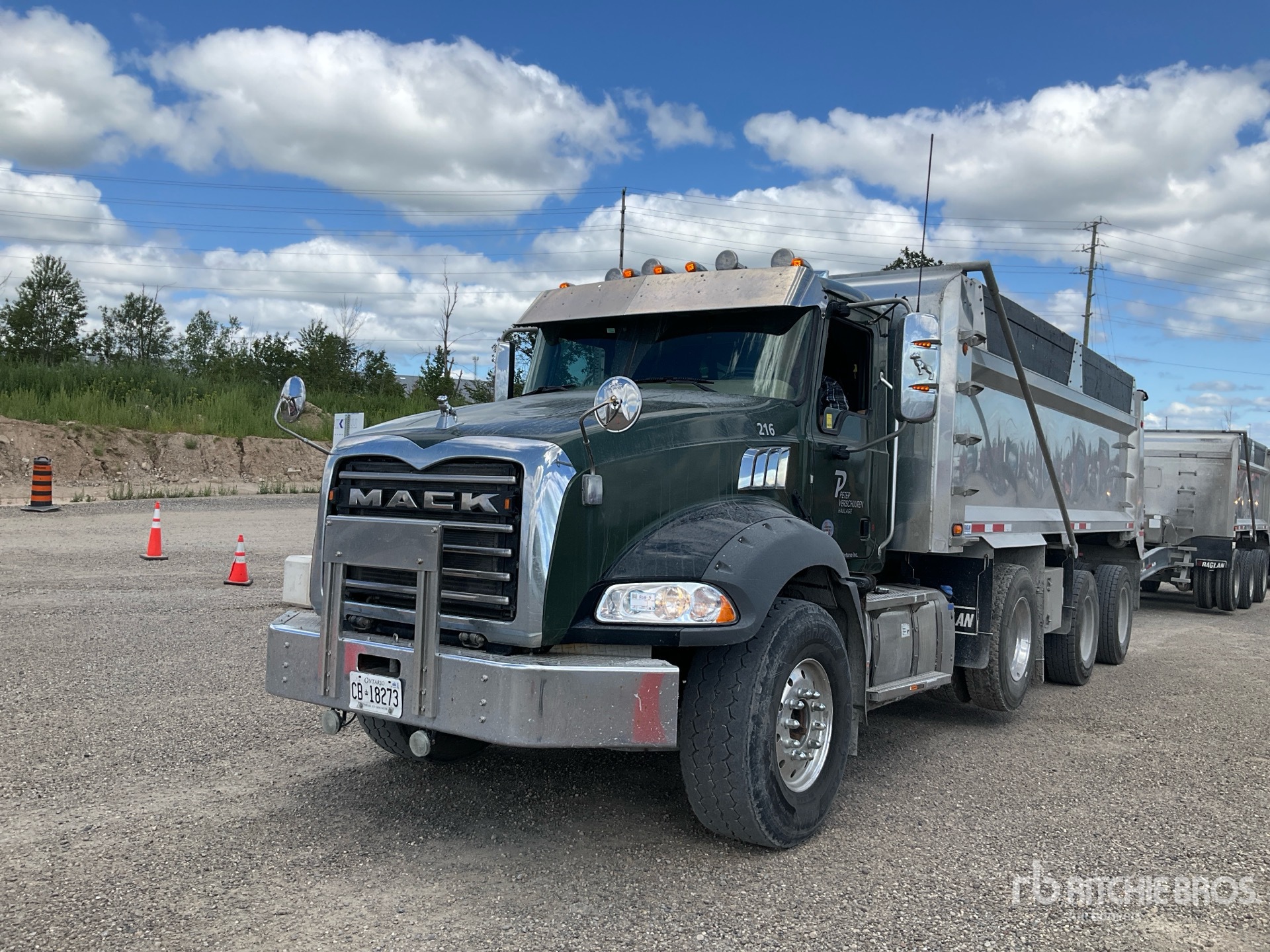 2021 Mack GR64B GRANITE