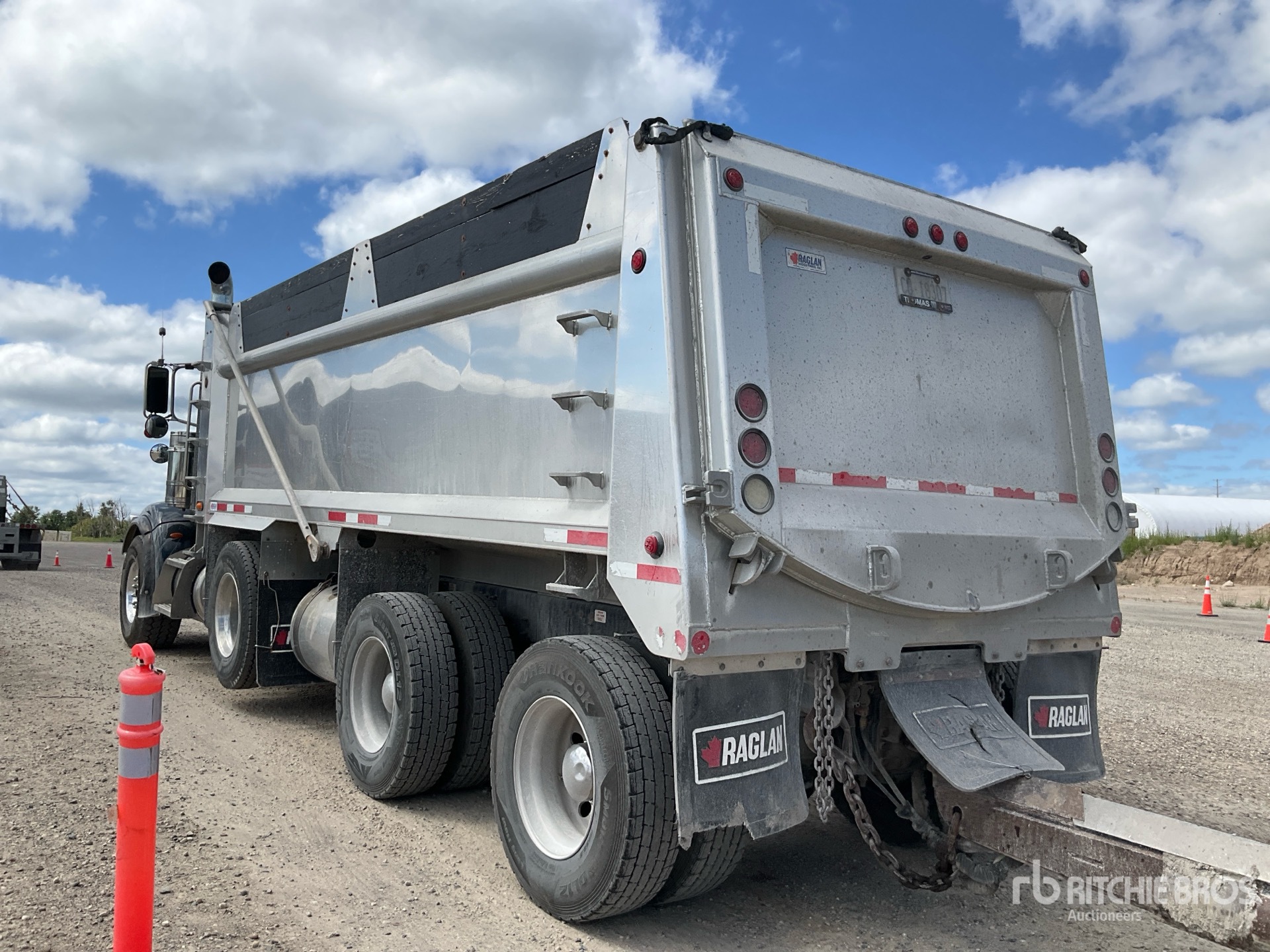 2021 Peterbilt 367