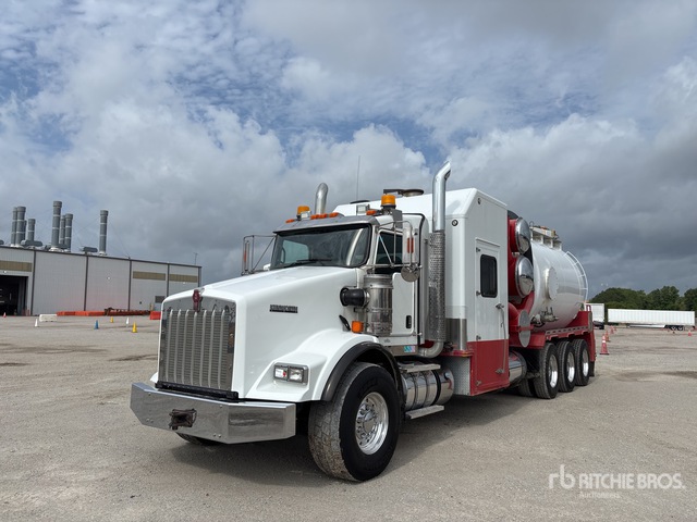 2015 Kenworth T800 2014 Foremost On 8x6 Vacuum Excavator Truck