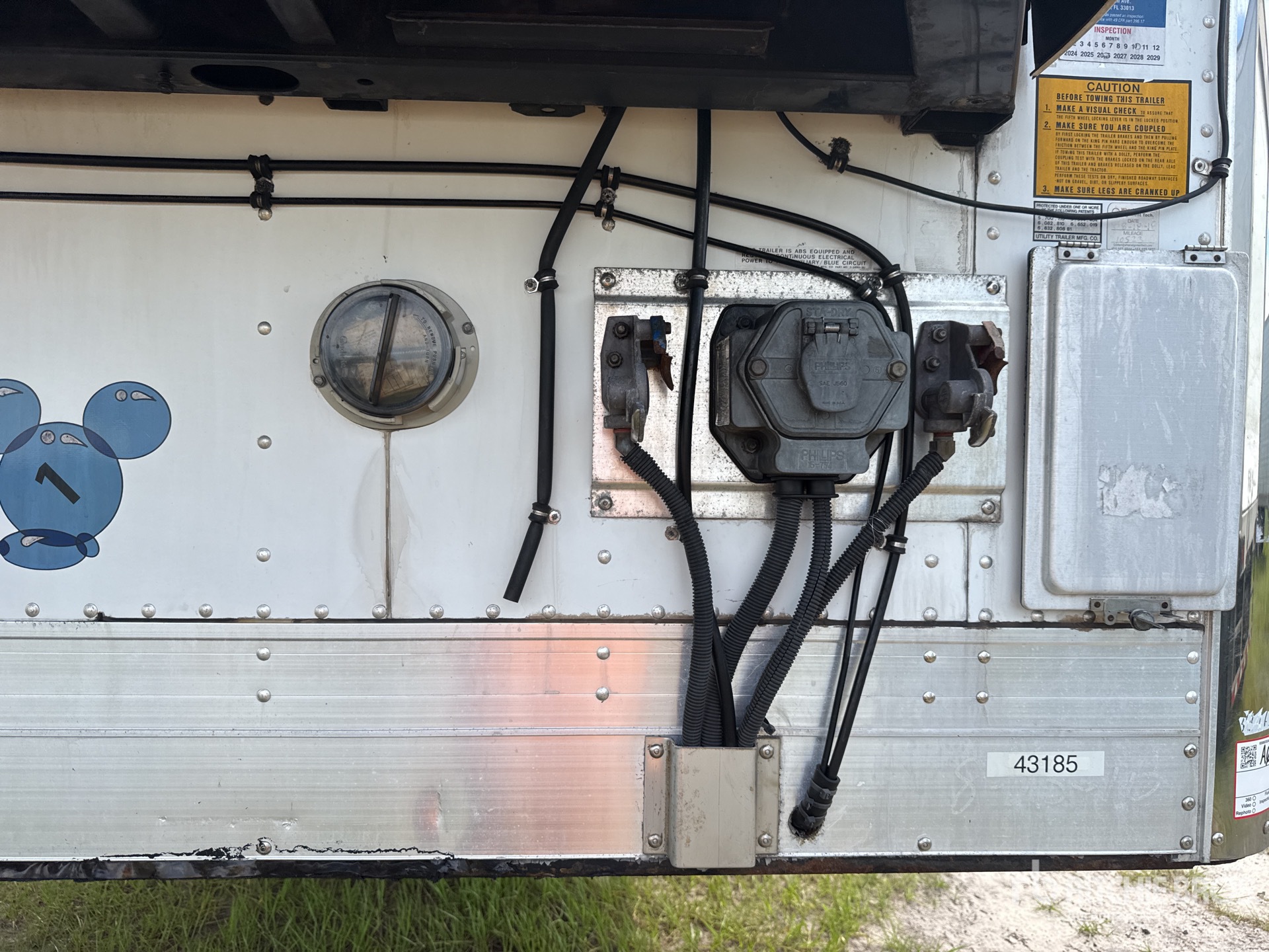 2011 Utility 53 FT T/A
