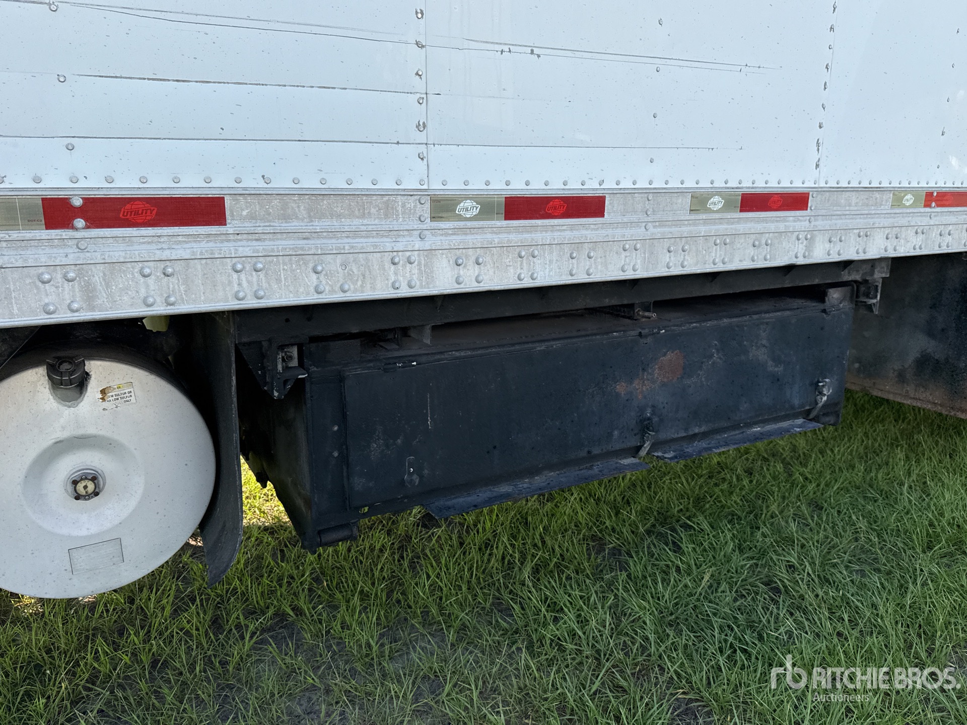 2013 Utility 48 ft T/A