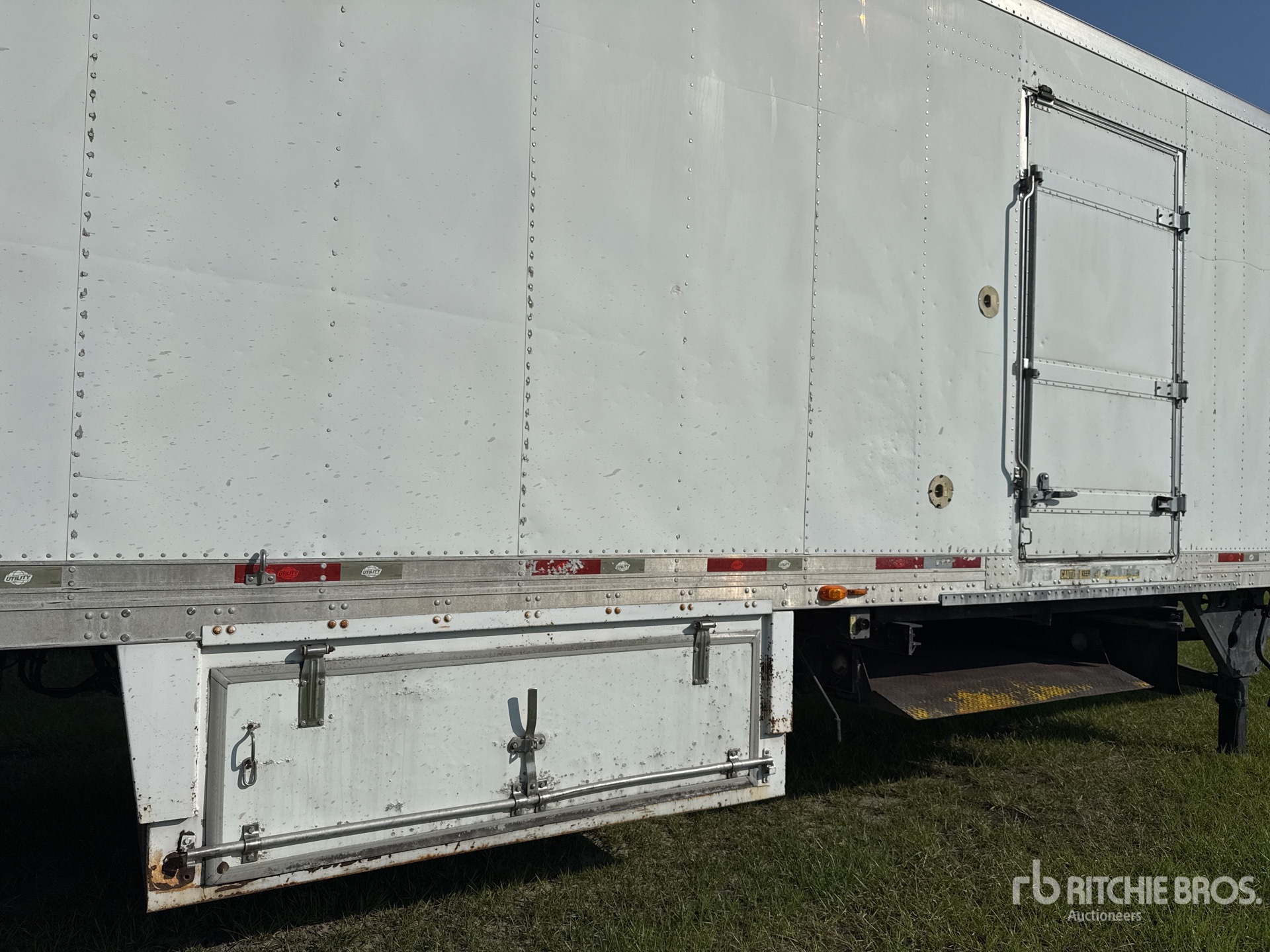 2013 Utility 48 ft T/A