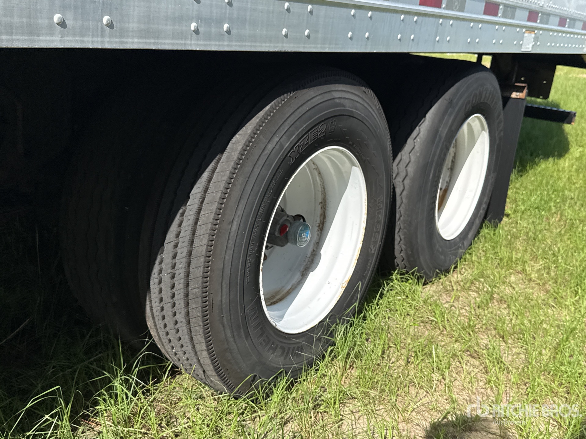 2014 Great Dane 48 ft x 102 in T/A