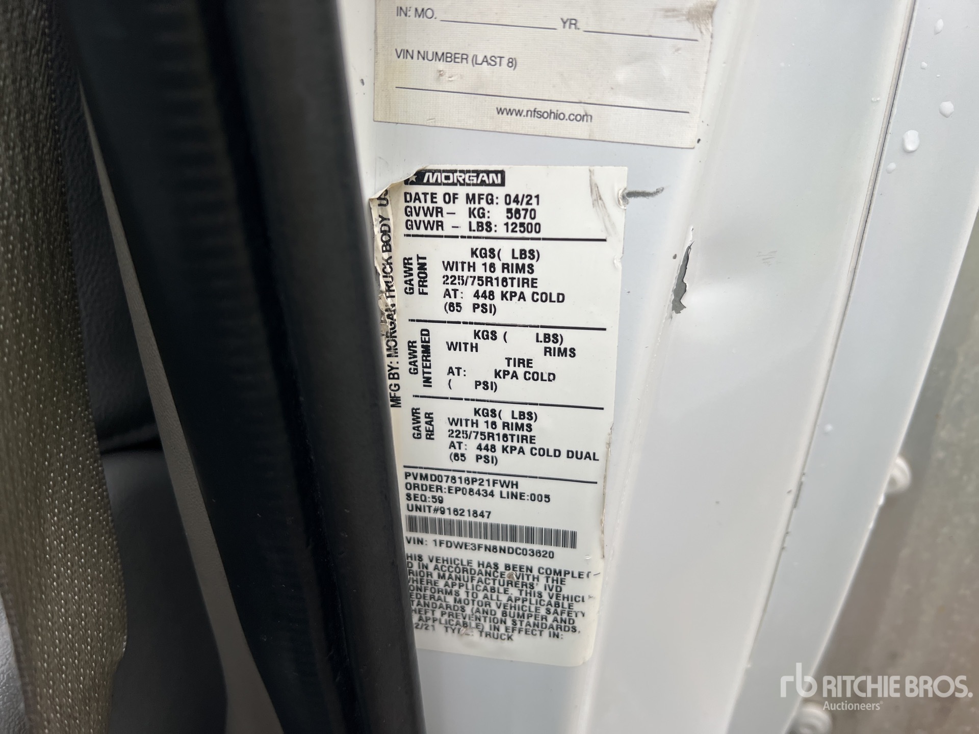 2022 Ford E-350