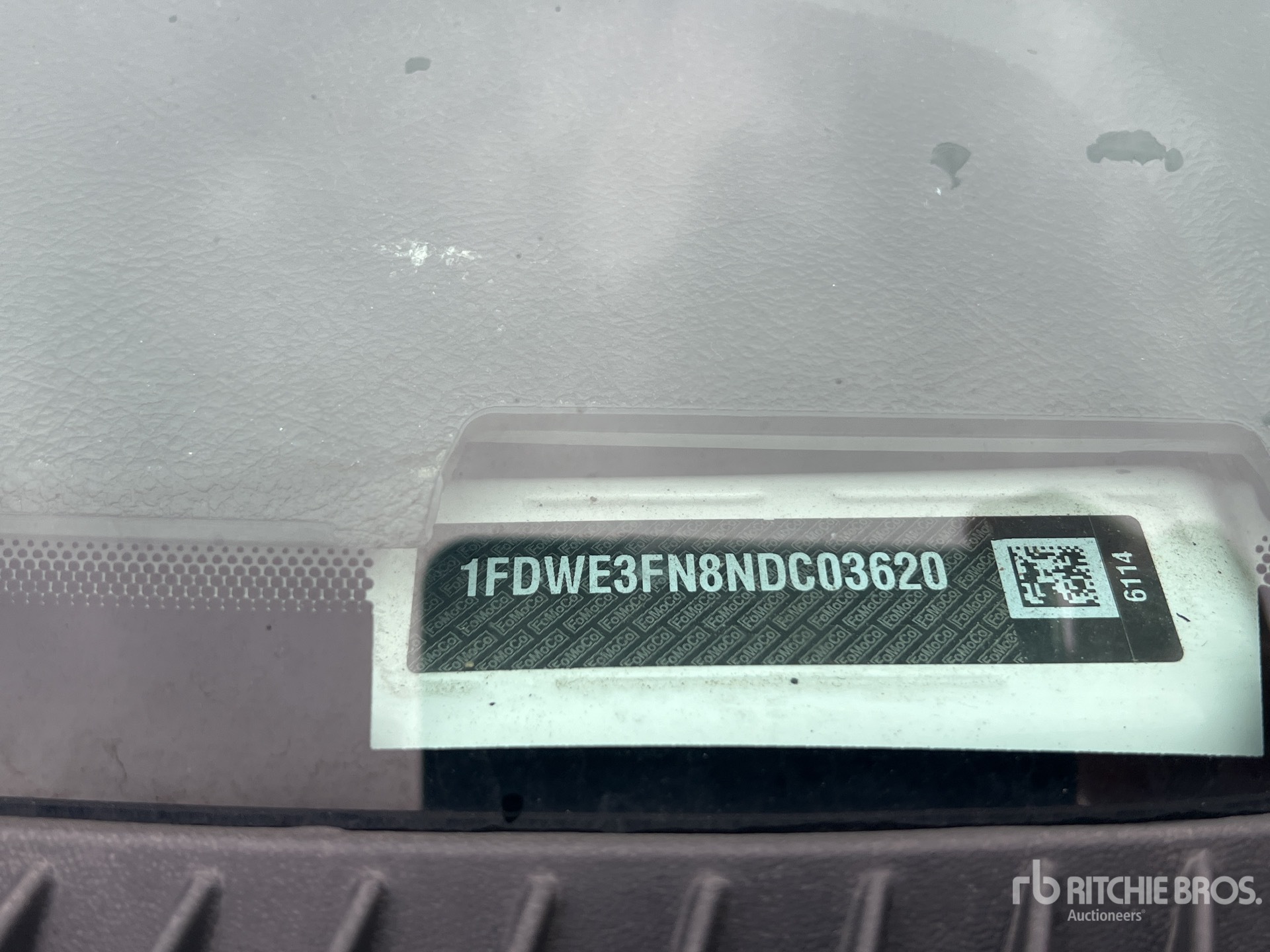 2022 Ford E-350