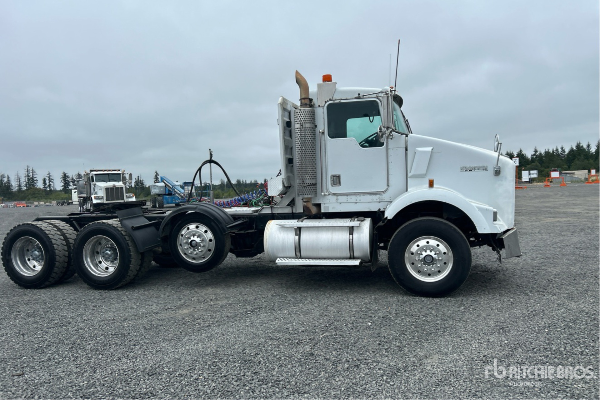 2001 Kenworth T800