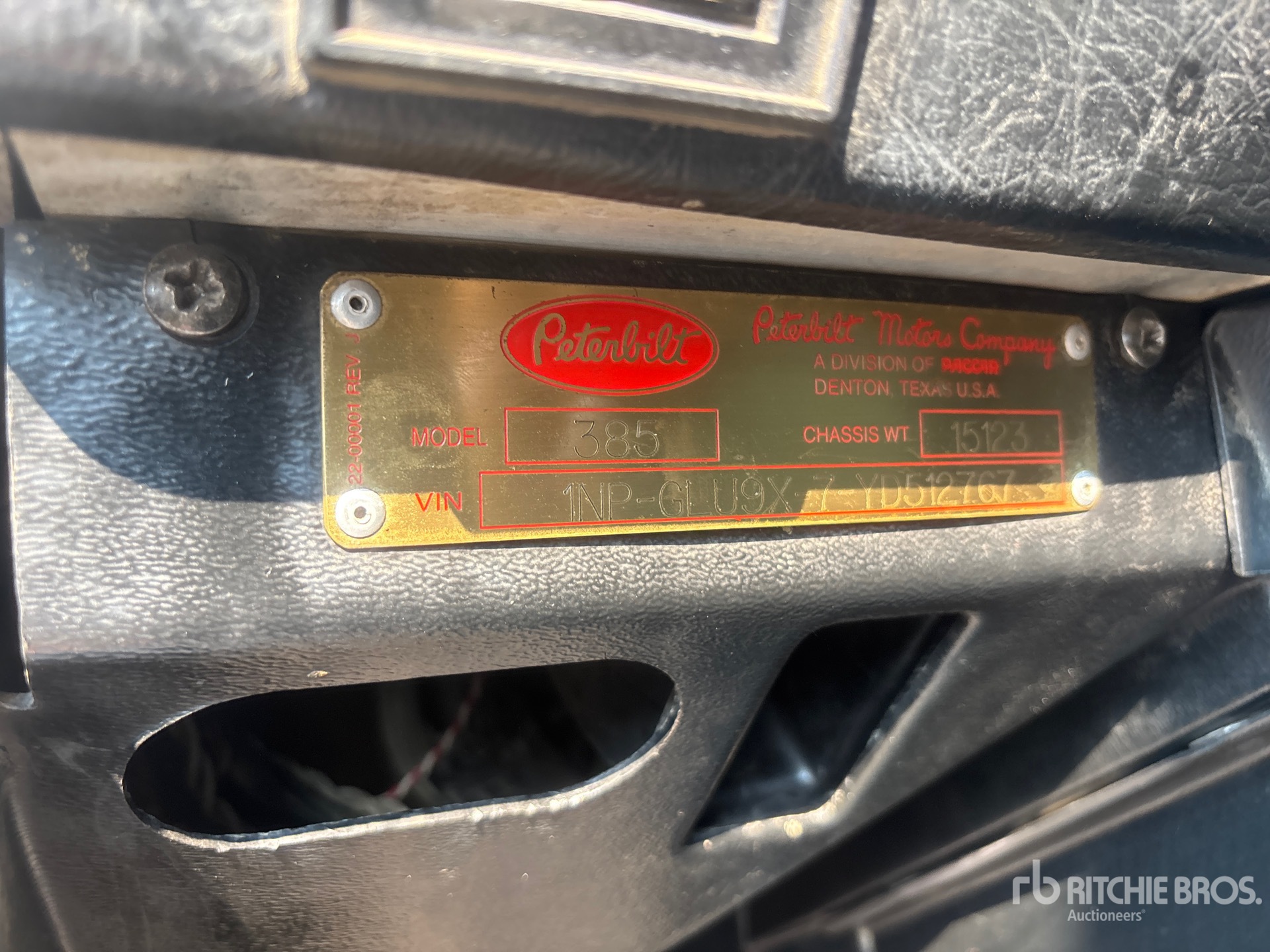 2000 Peterbilt 385