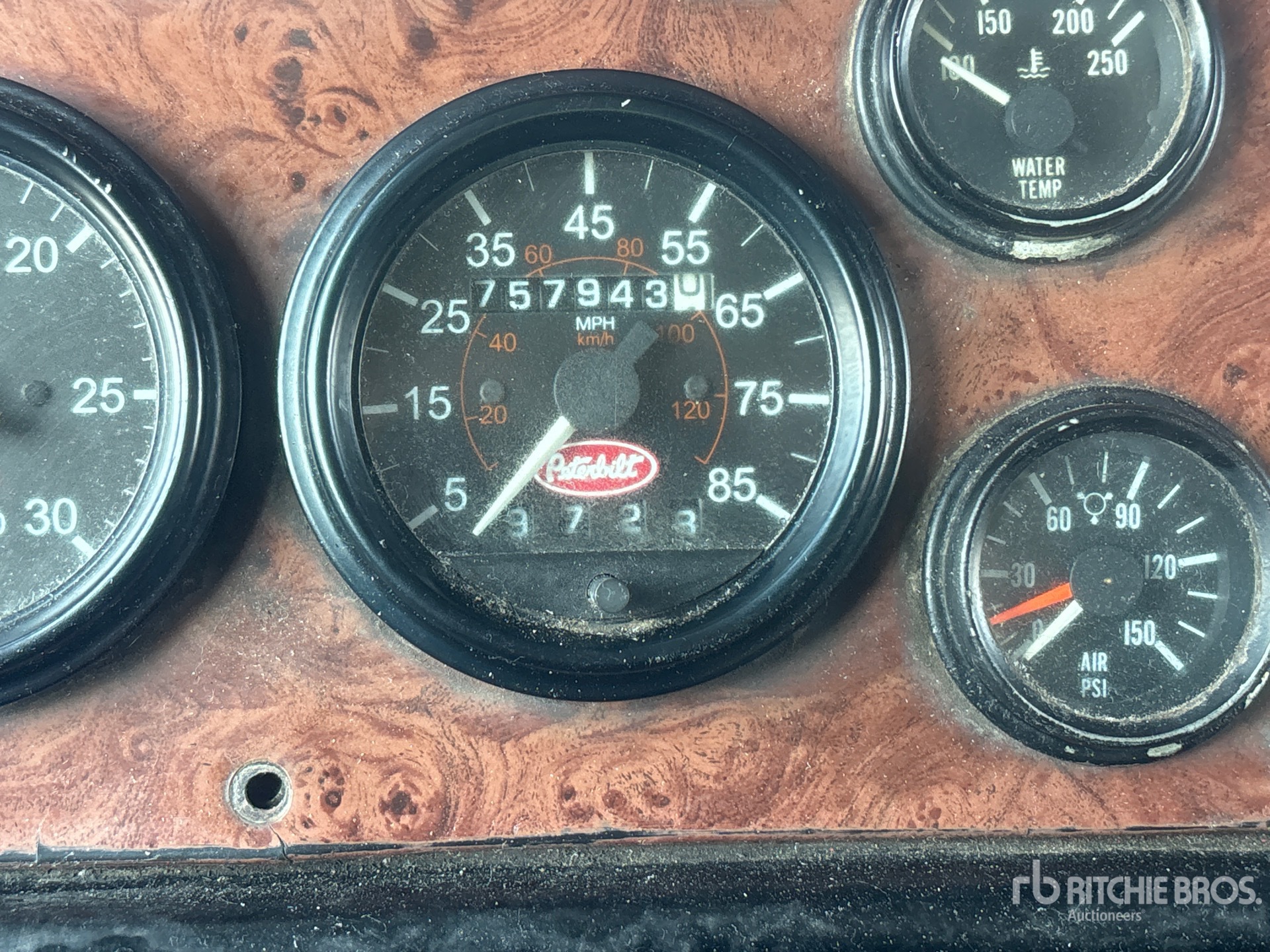 2005 Peterbilt 378