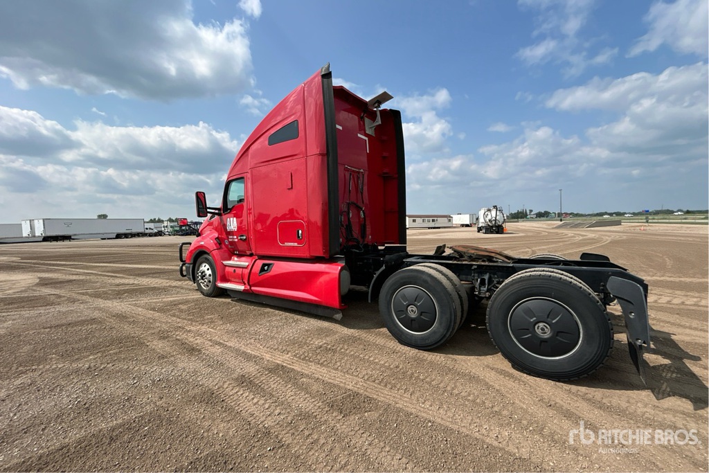 General Appearance with Zdjęcie, lewy dolny róg