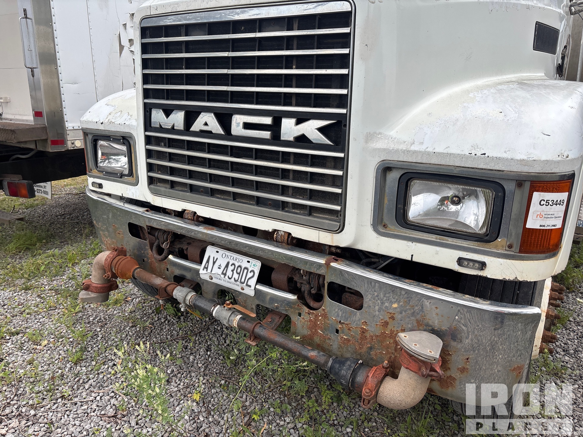 1997 Mack CH613