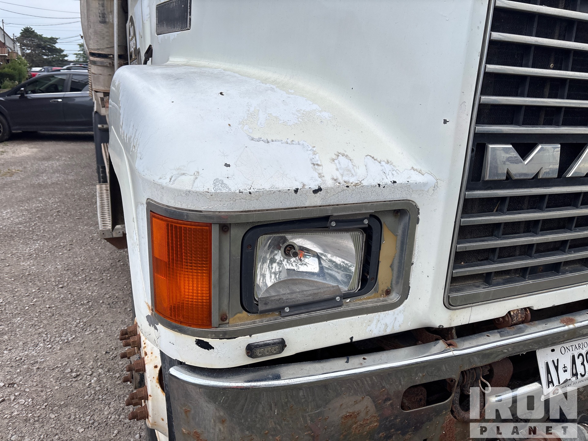 1997 Mack CH613