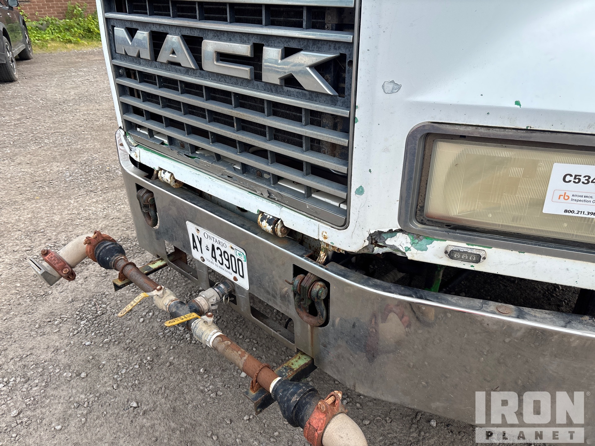 1999 Mack CH613