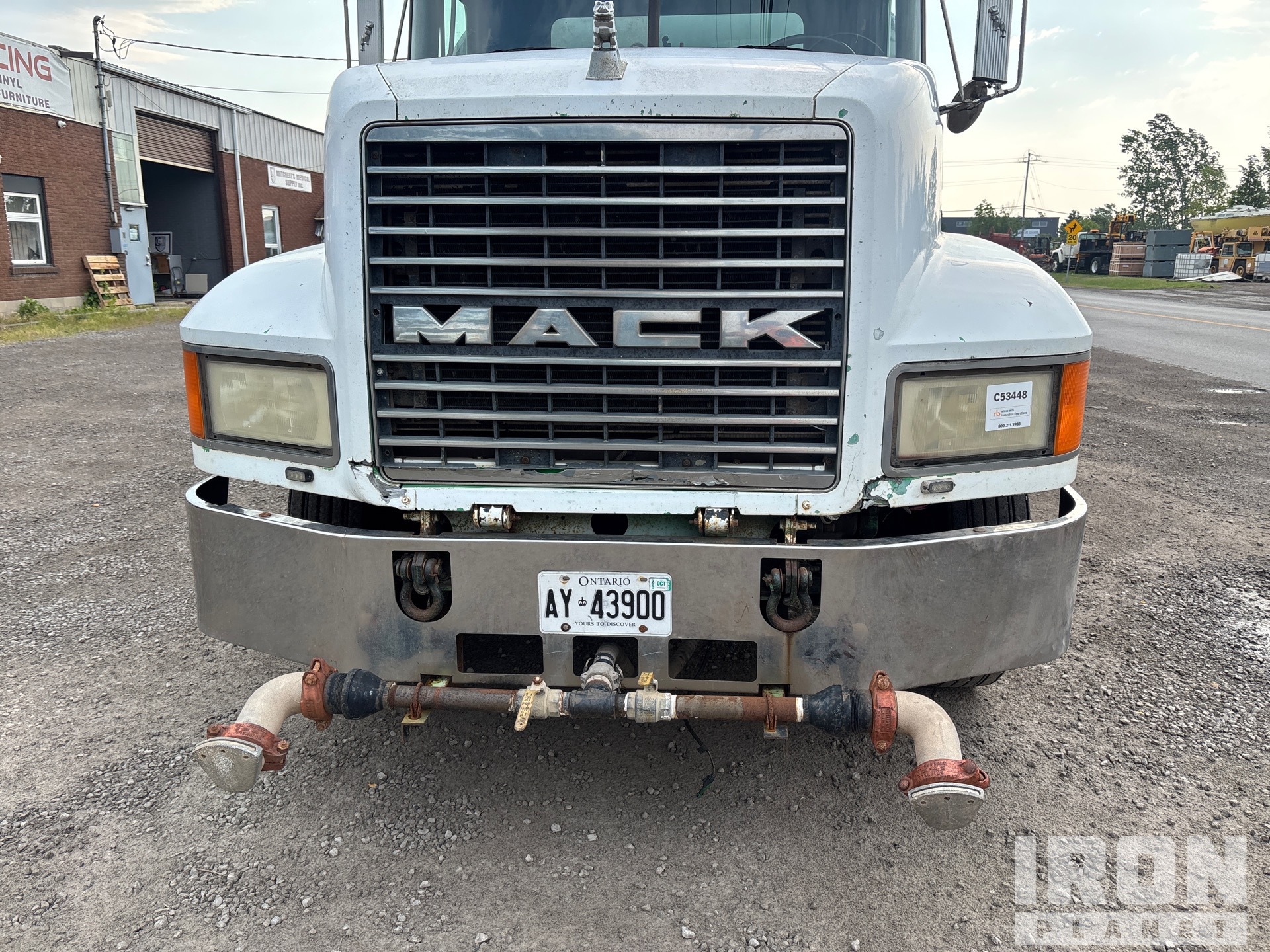 1999 Mack CH613