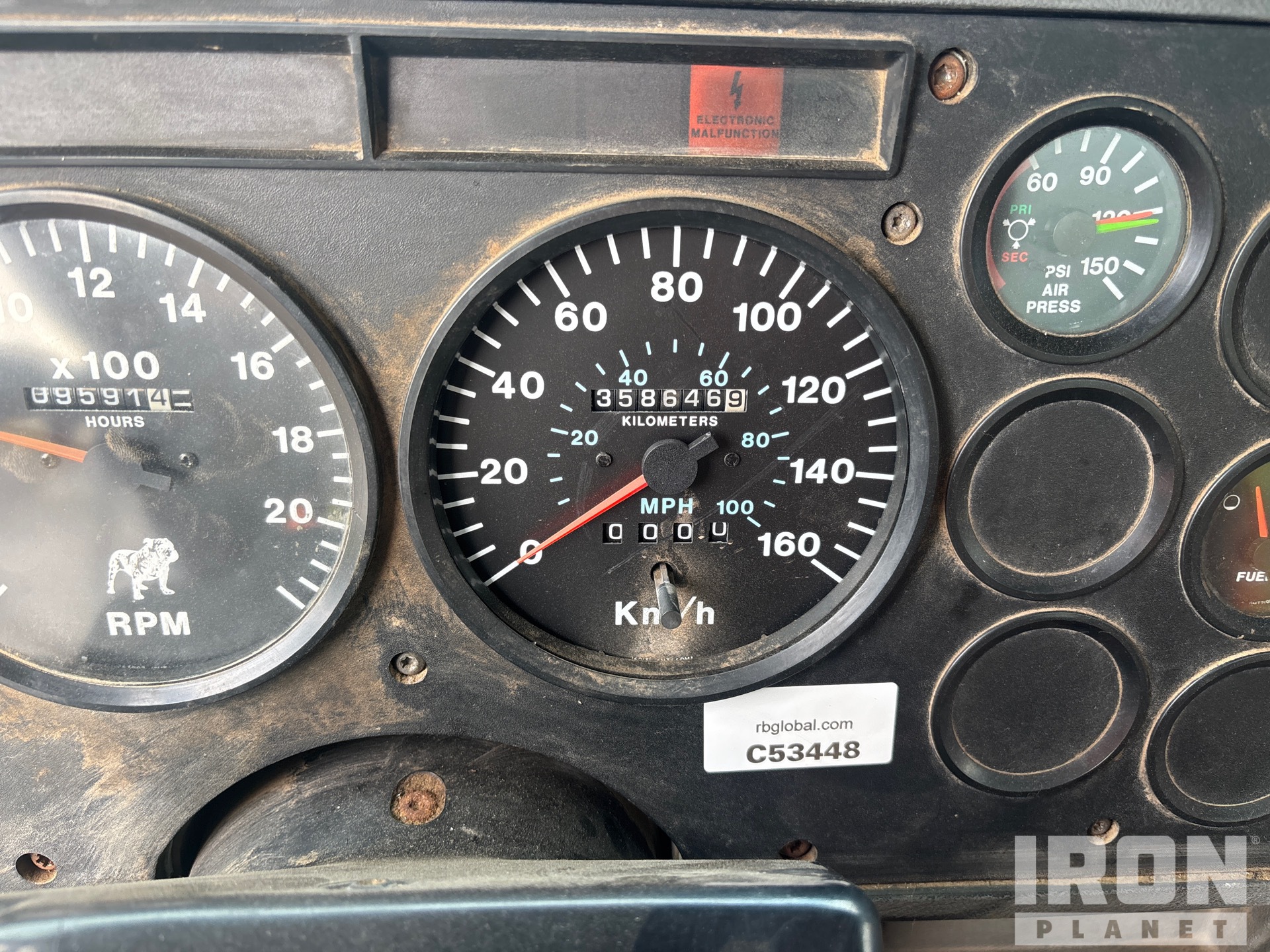 1999 Mack CH613