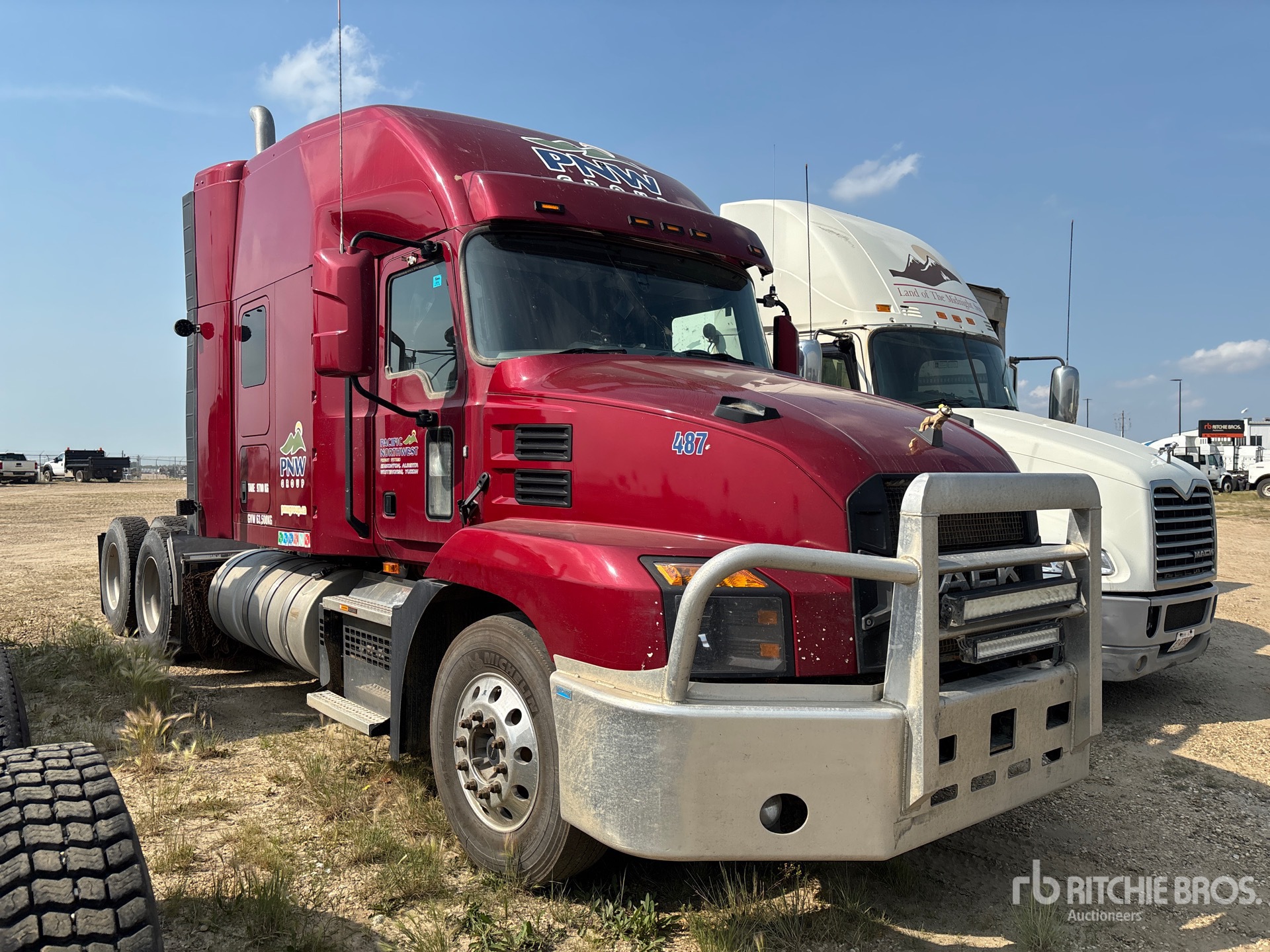 General Appearance with Picture, Right Front Corner