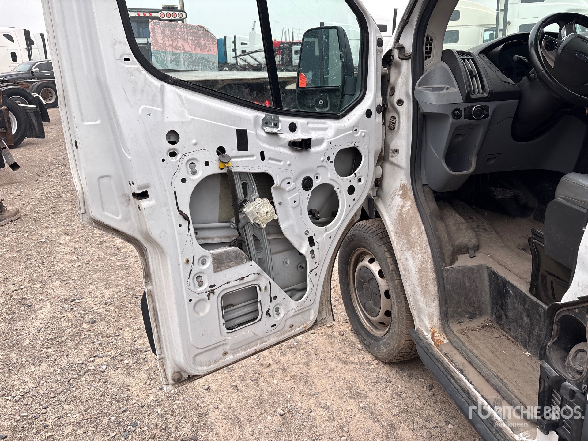2017 Ford E-350