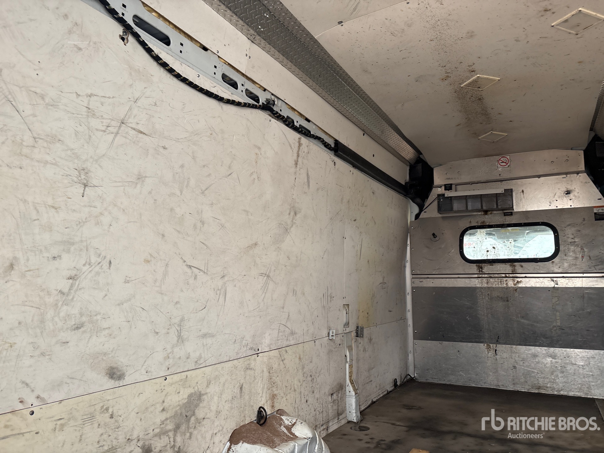 2017 Ford E-350